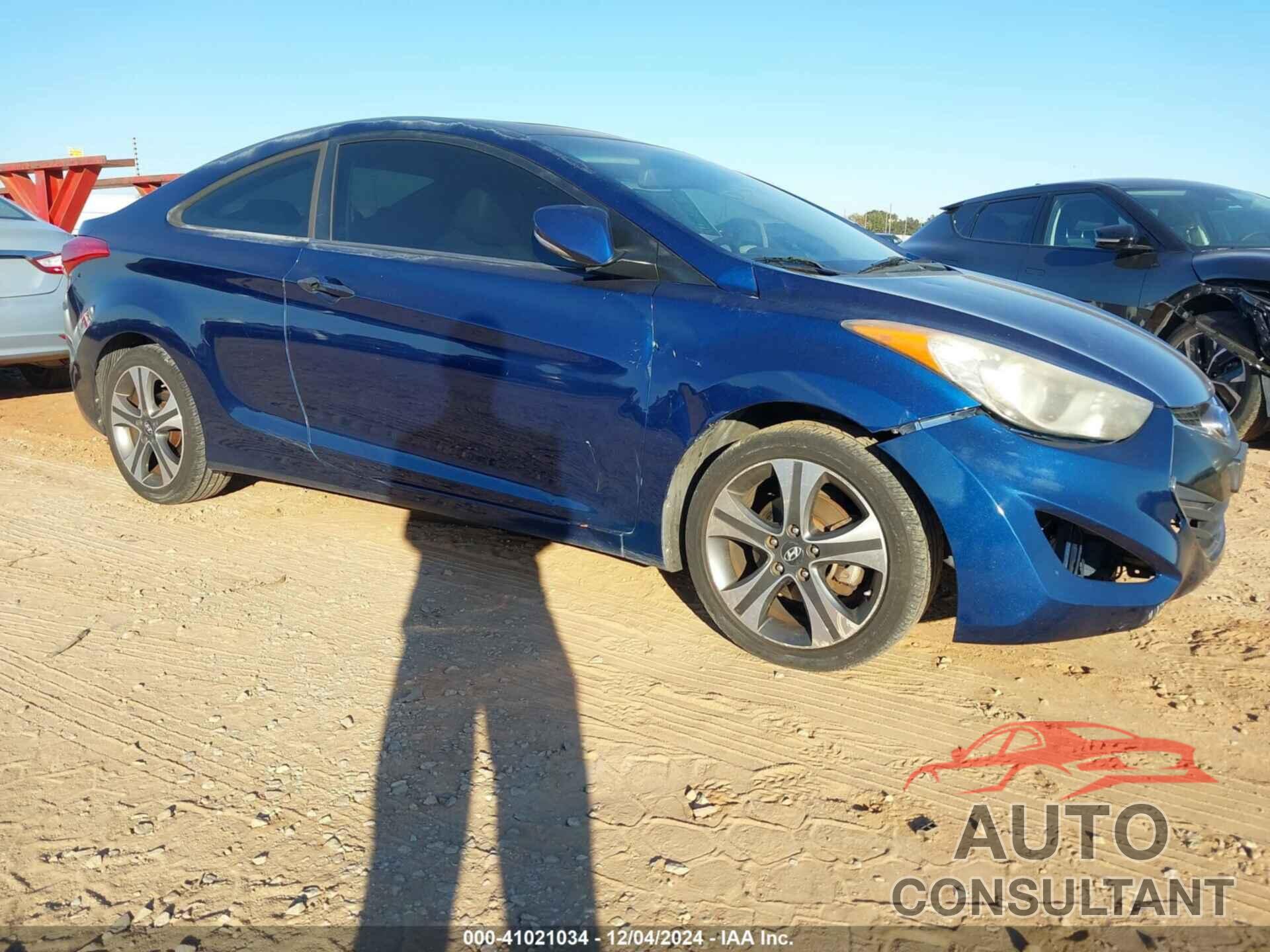 HYUNDAI ELANTRA 2013 - KMHDH6AE6DU008086
