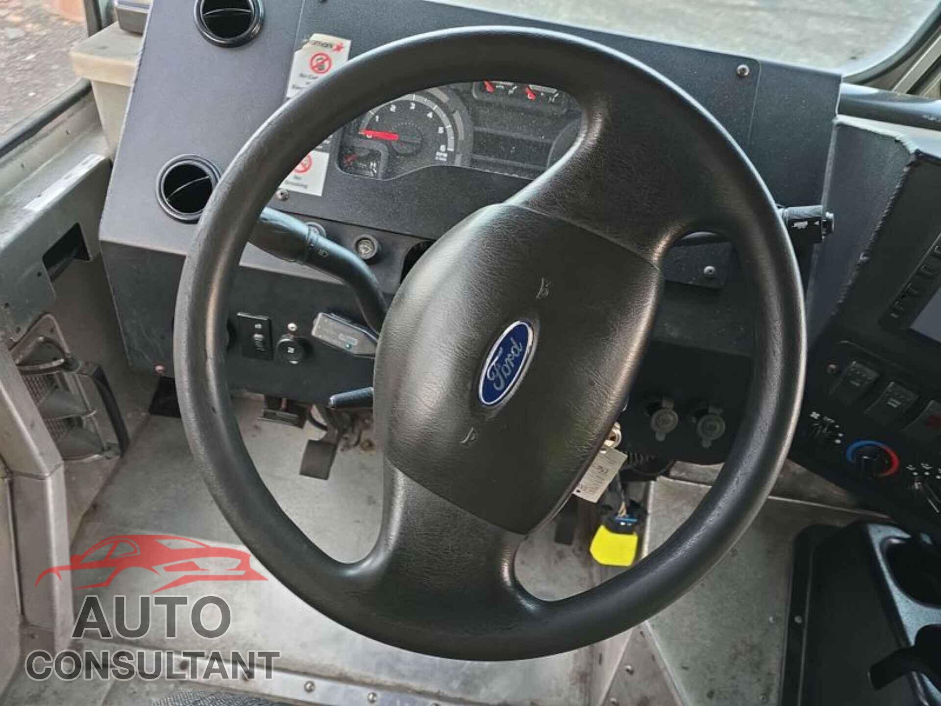 FORD E-450 STRIPPED 2013 - 1FC4E4KL8DDA78185