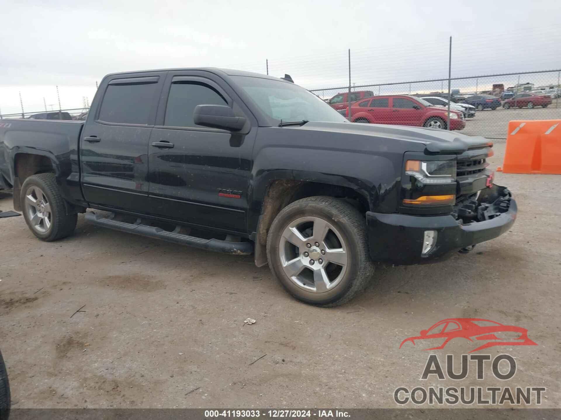 CHEVROLET SILVERADO 1500 2018 - 3GCUKREC6JG530621