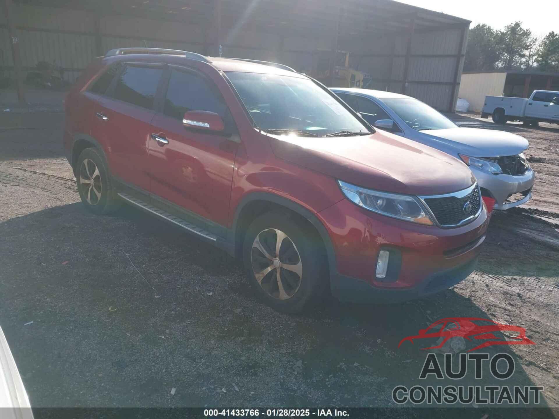 KIA SORENTO 2015 - 5XYKT3A61FG630455