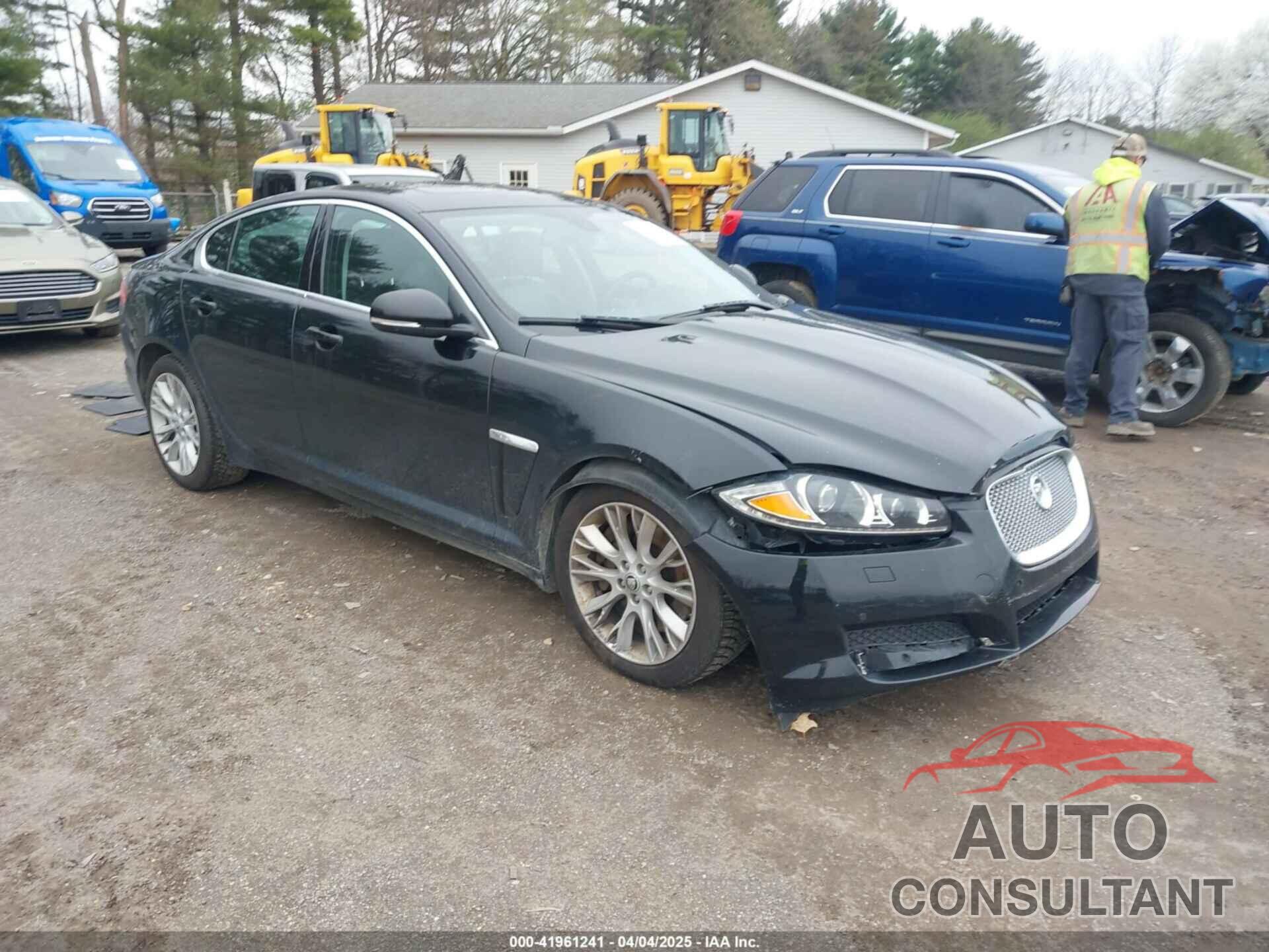JAGUAR XF 2013 - SAJWA0E74D8S63257