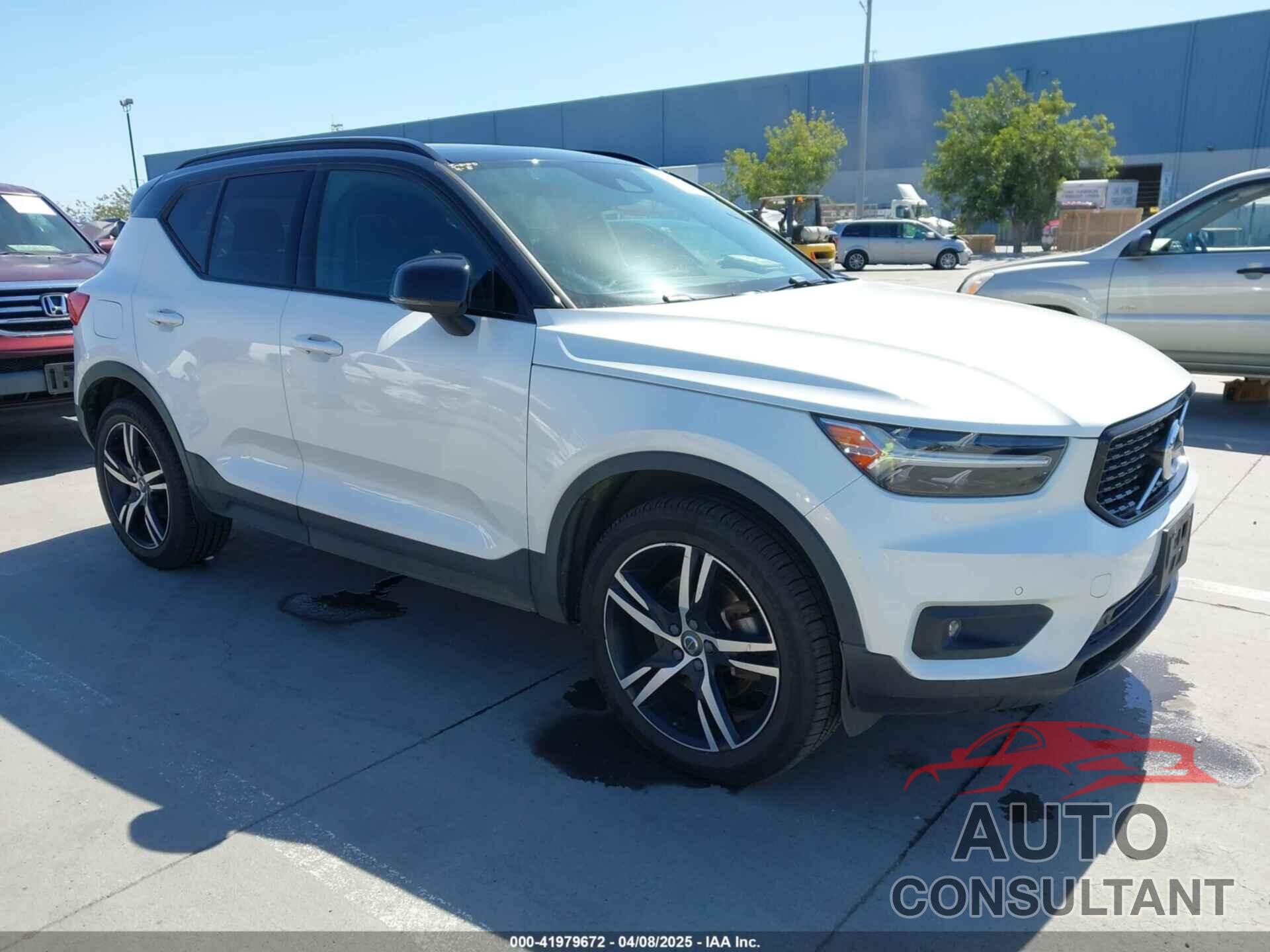 VOLVO XC40 2021 - YV4162UM5M2395943