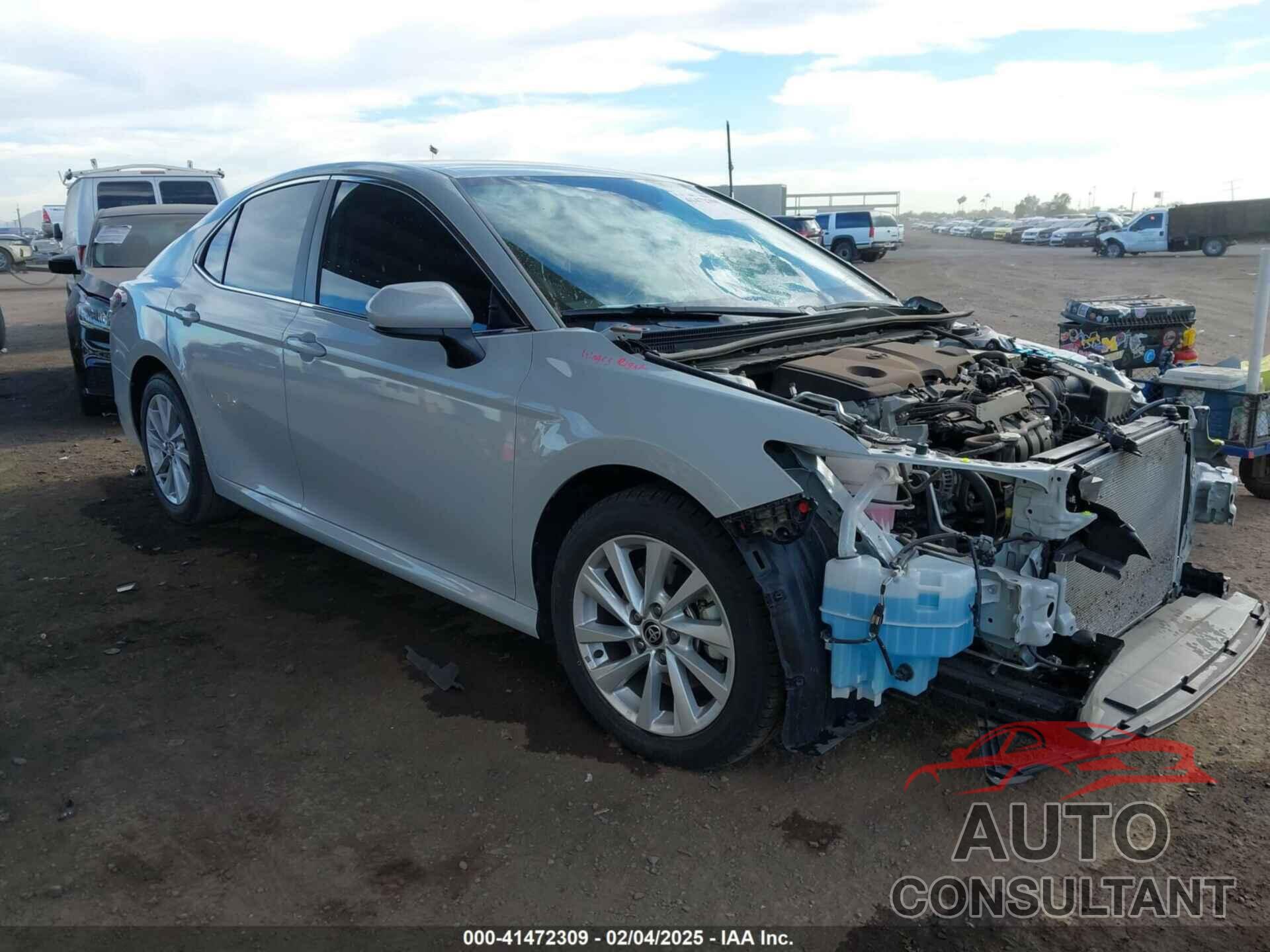 TOYOTA CAMRY 2022 - 4T1C11AK0NU068424