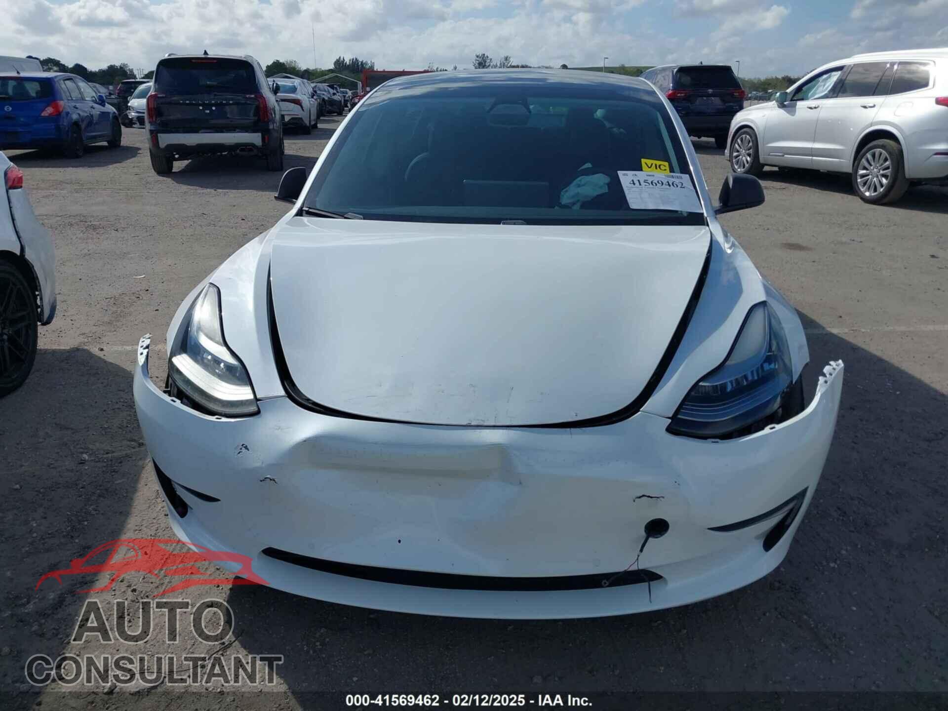 TESLA MODEL 3 2021 - 5YJ3E1EA5MF853684