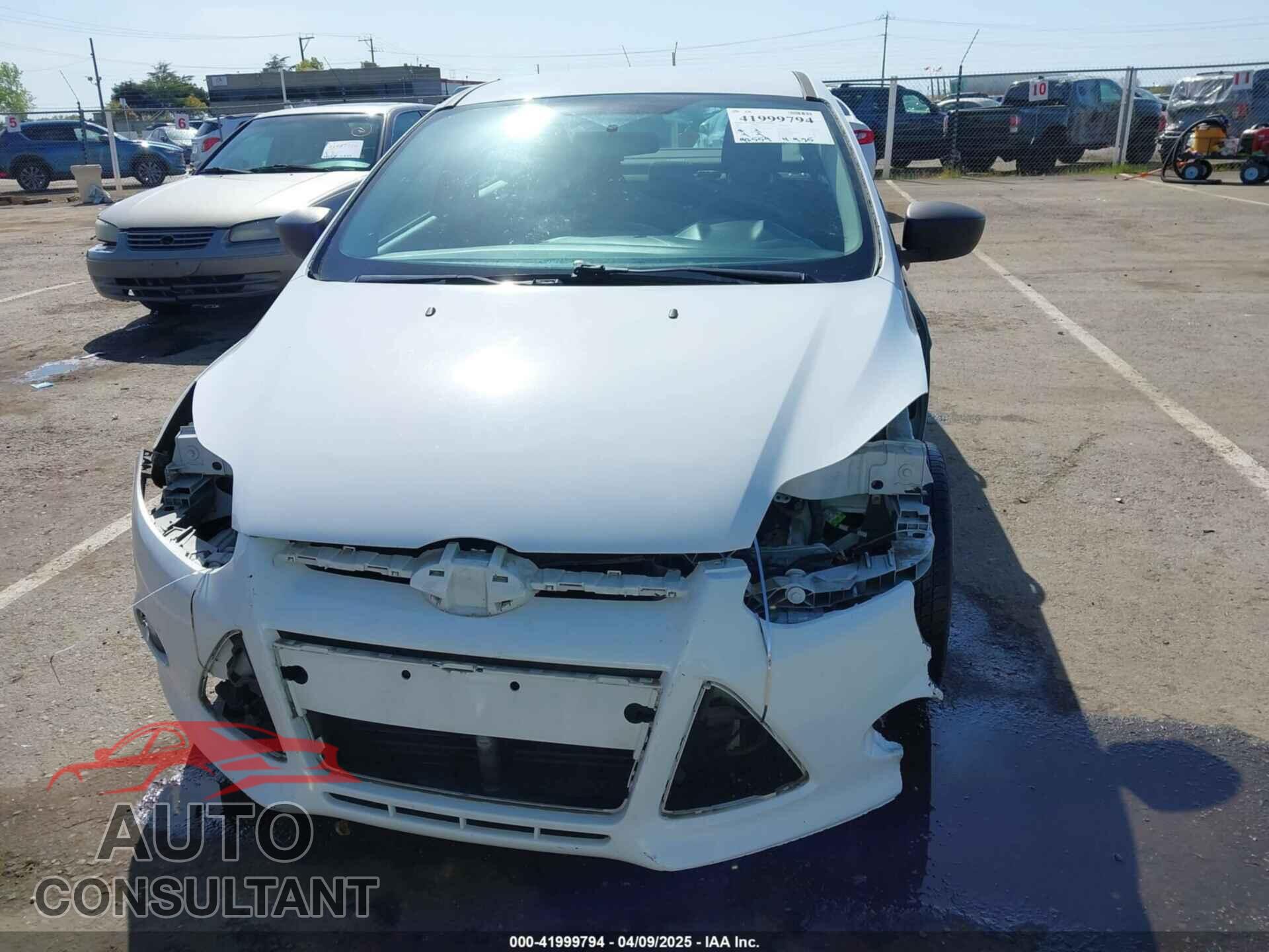 FORD FOCUS 2014 - 1FADP3E25EL330544