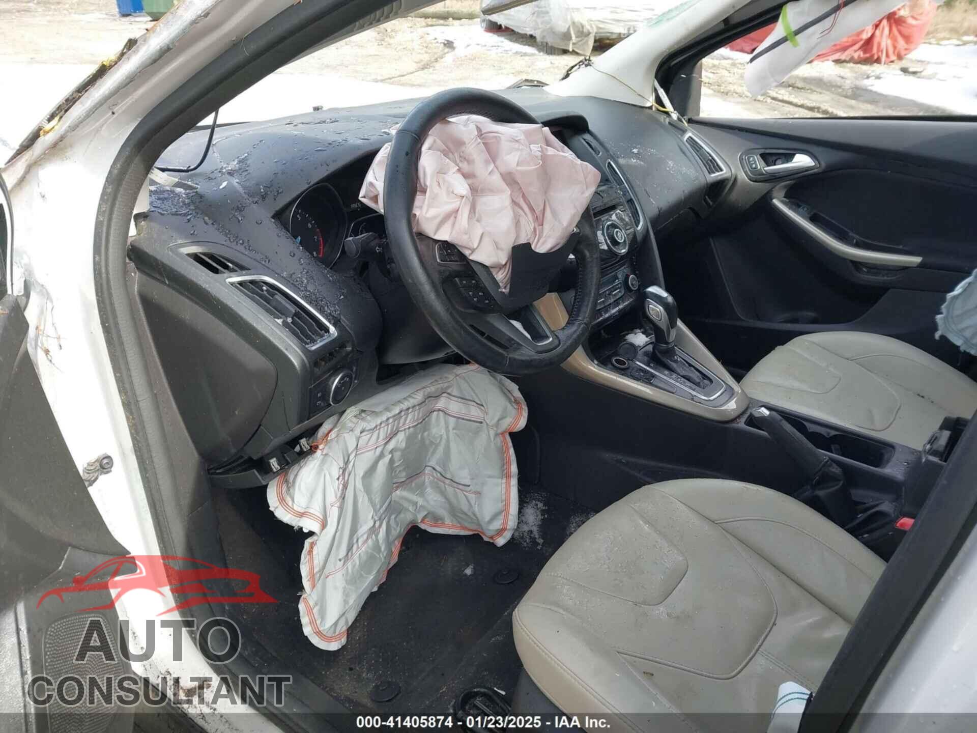 FORD FOCUS 2018 - 1FADP3J23JL293901