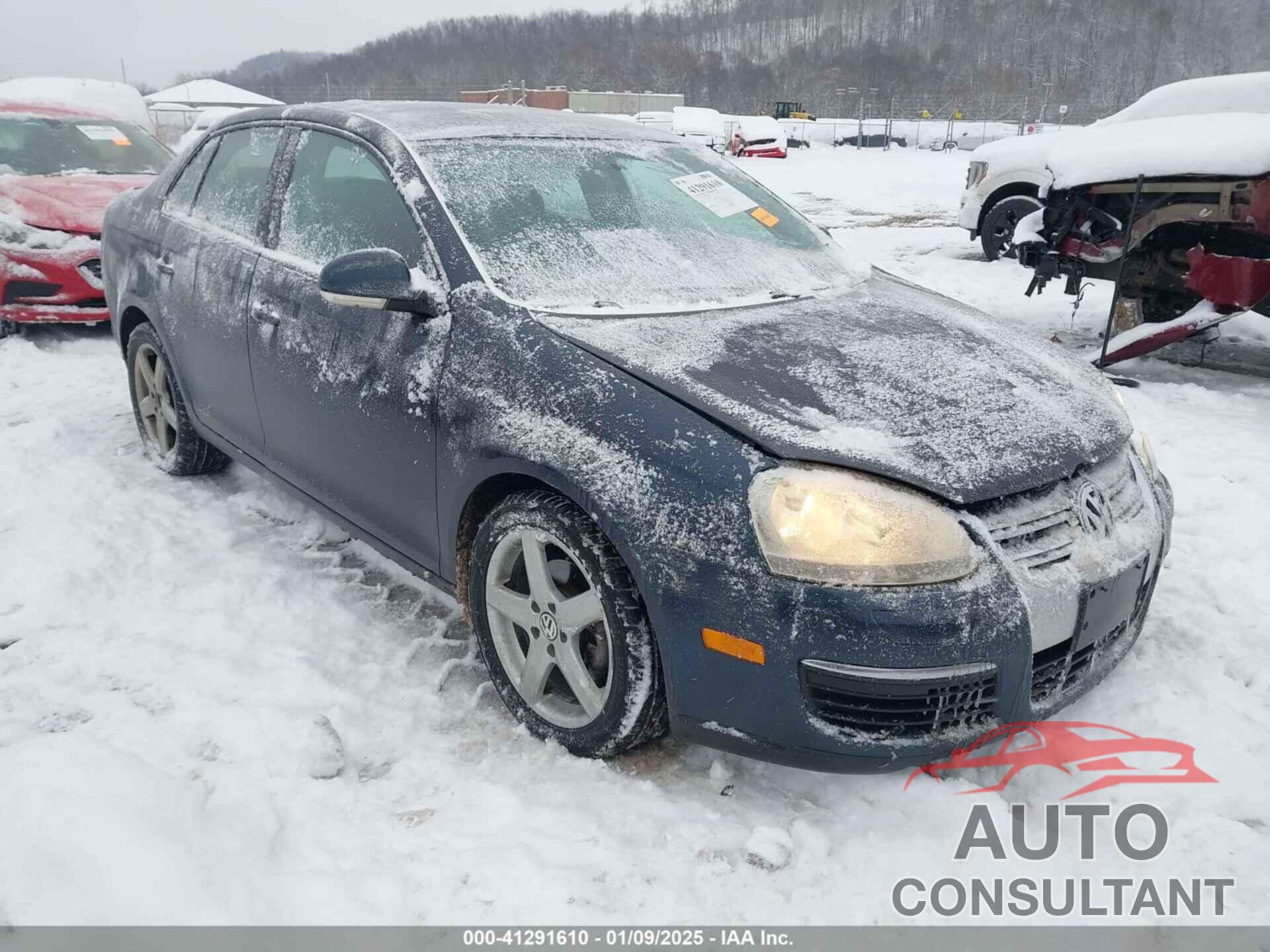 VOLKSWAGEN JETTA 2010 - 3VWAZ7AJXAM102072
