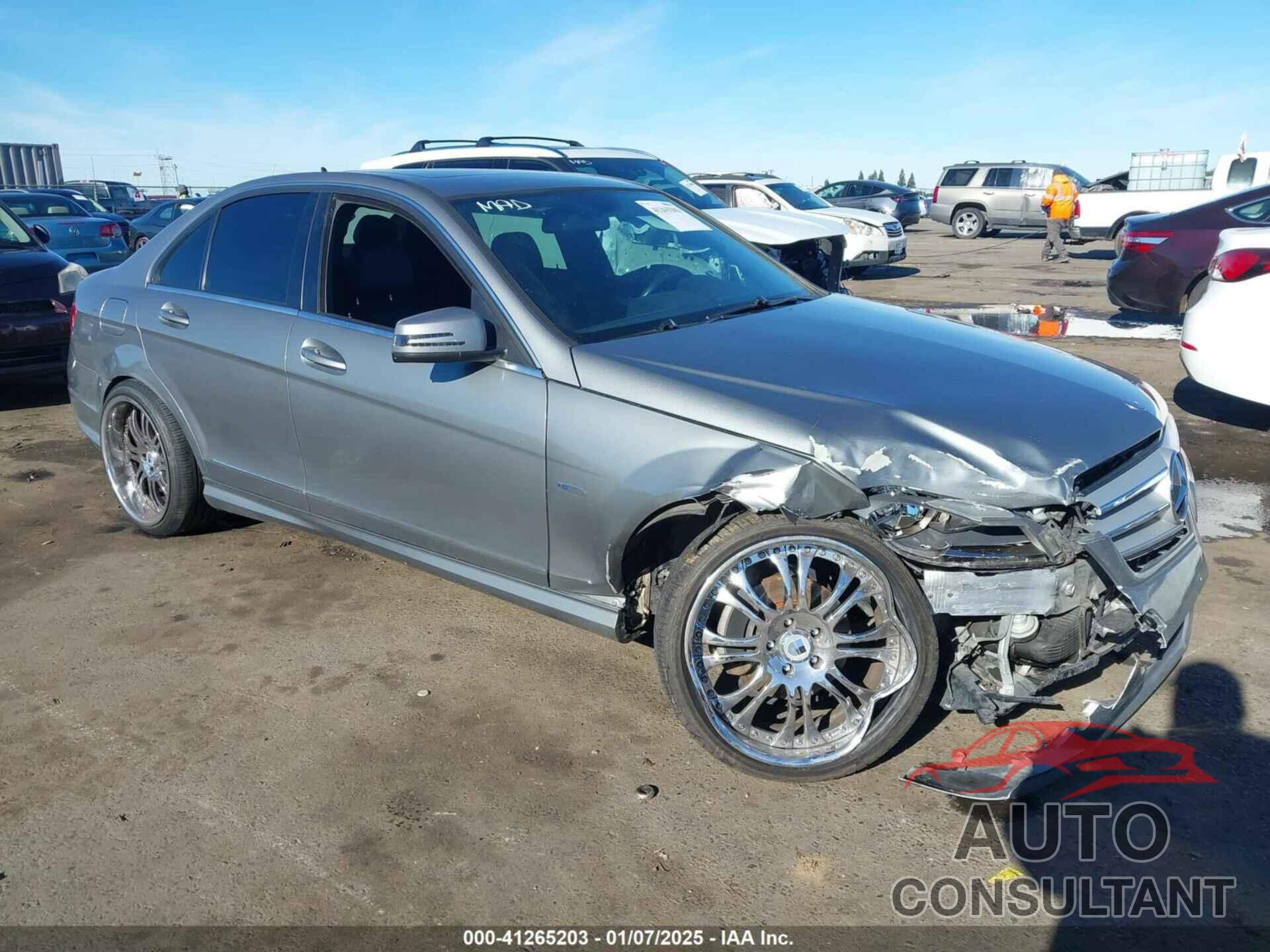 MERCEDES-BENZ C 250 2012 - WDDGF4HB3CR206901