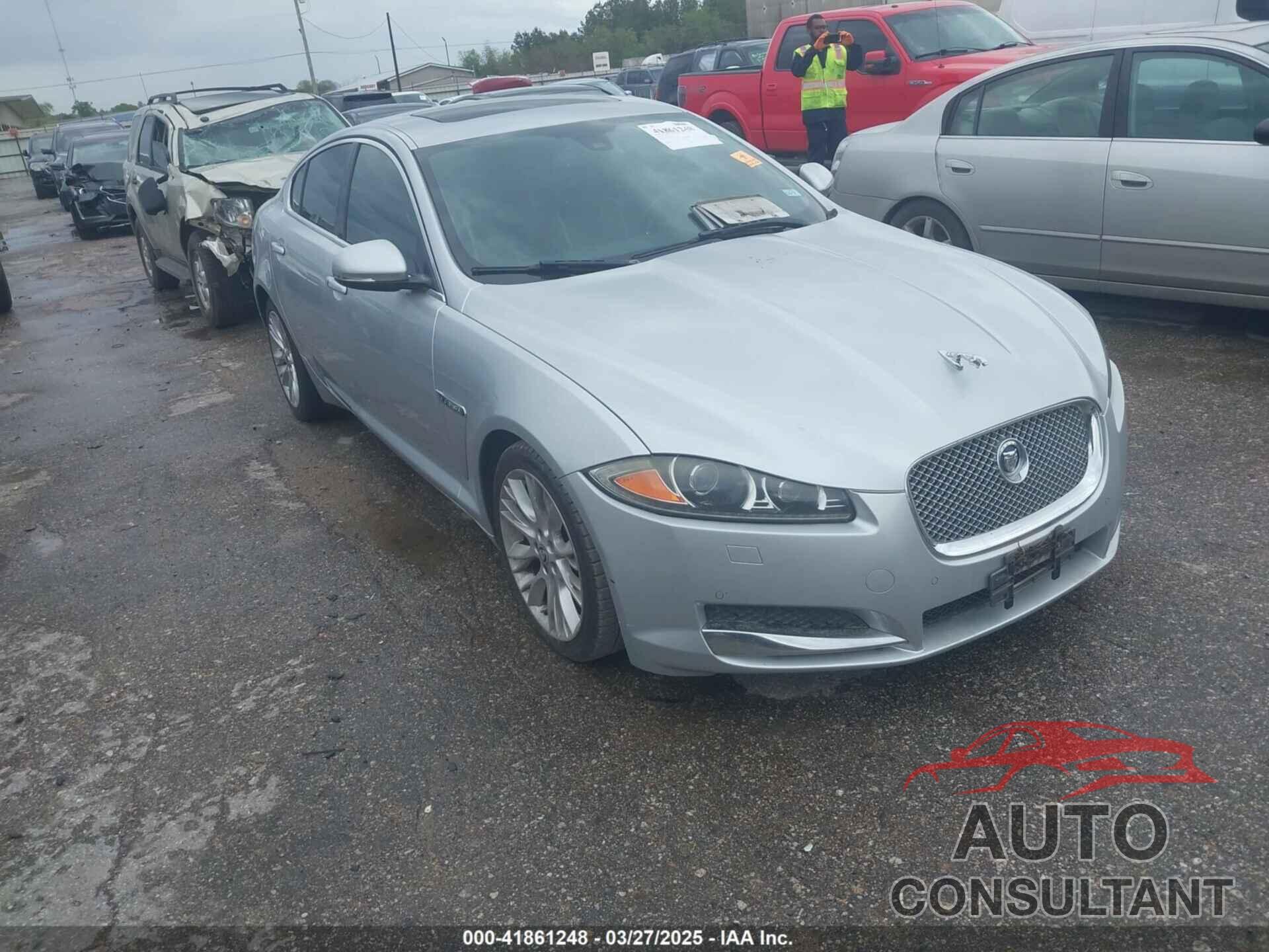 JAGUAR XF 2013 - SAJWA0E78D8S73547