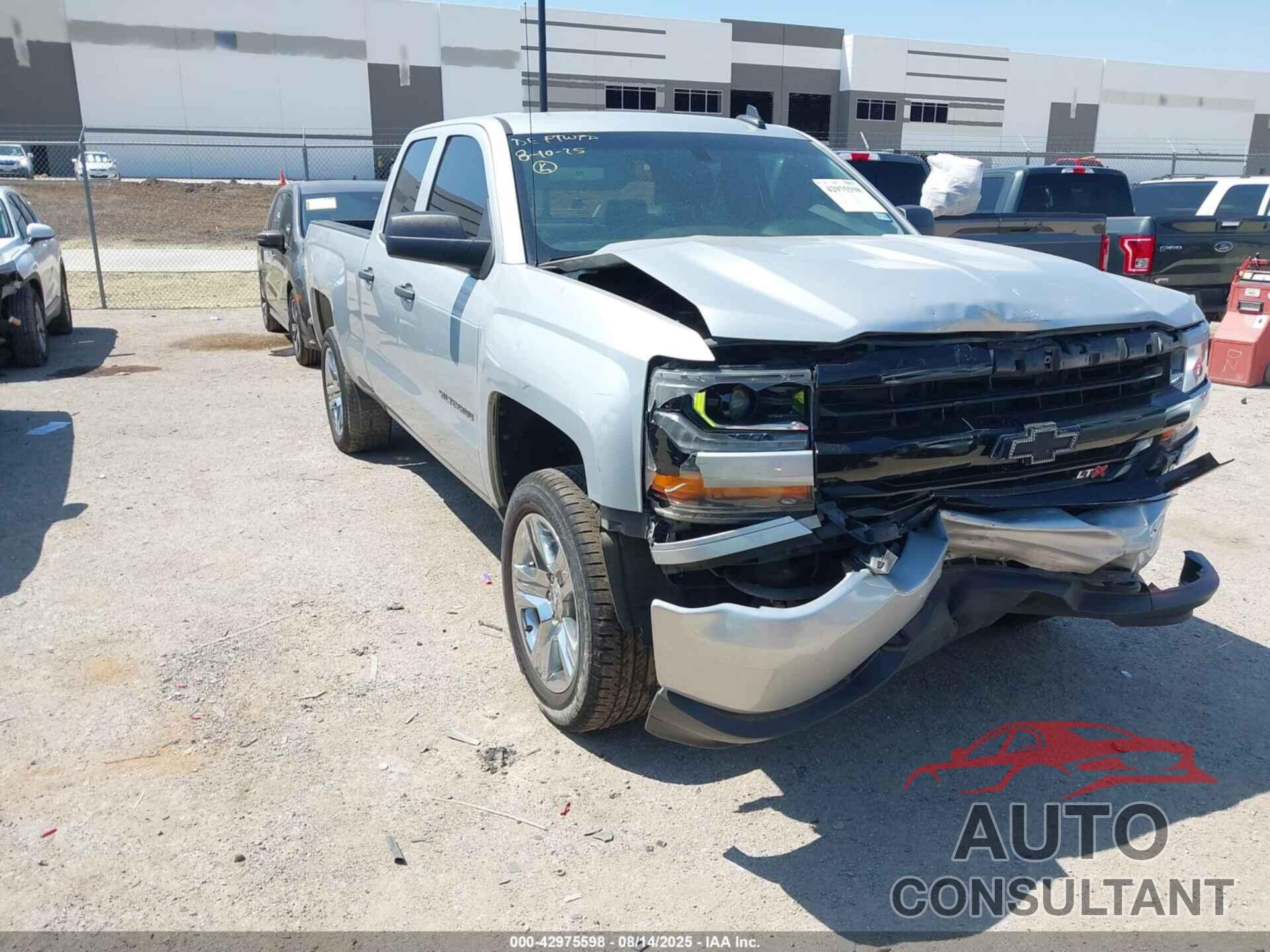 CHEVROLET SILVERADO 1500 2018 - 1GCRCPEC2JZ198832