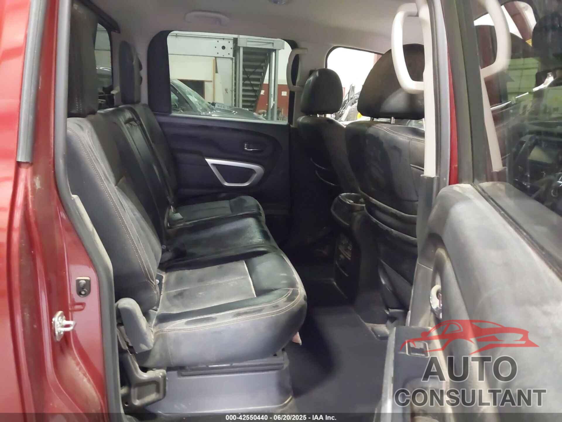 NISSAN TITAN 2018 - 1N6AA1E57JN549952