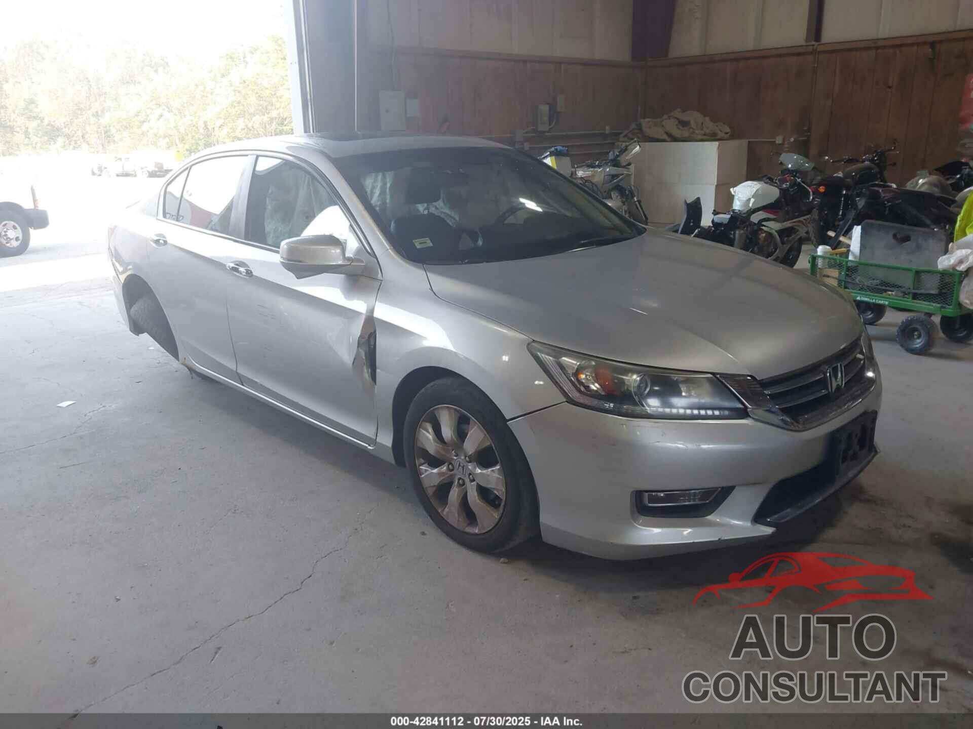 HONDA ACCORD 2013 - 1HGCR2F8XDA120501