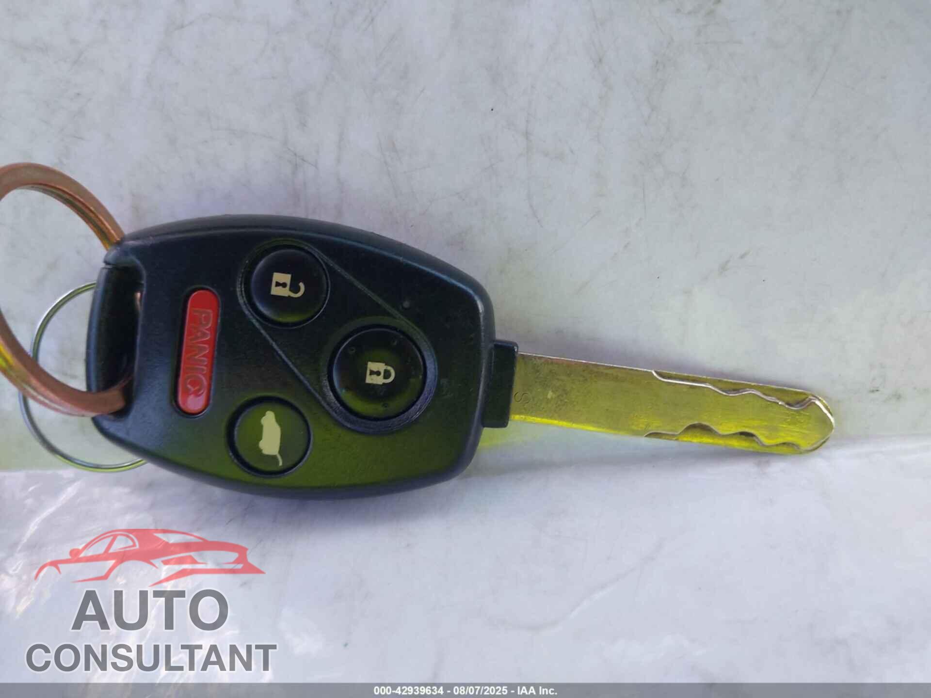 HONDA PILOT 2011 - 5FNYF3H98BB034357
