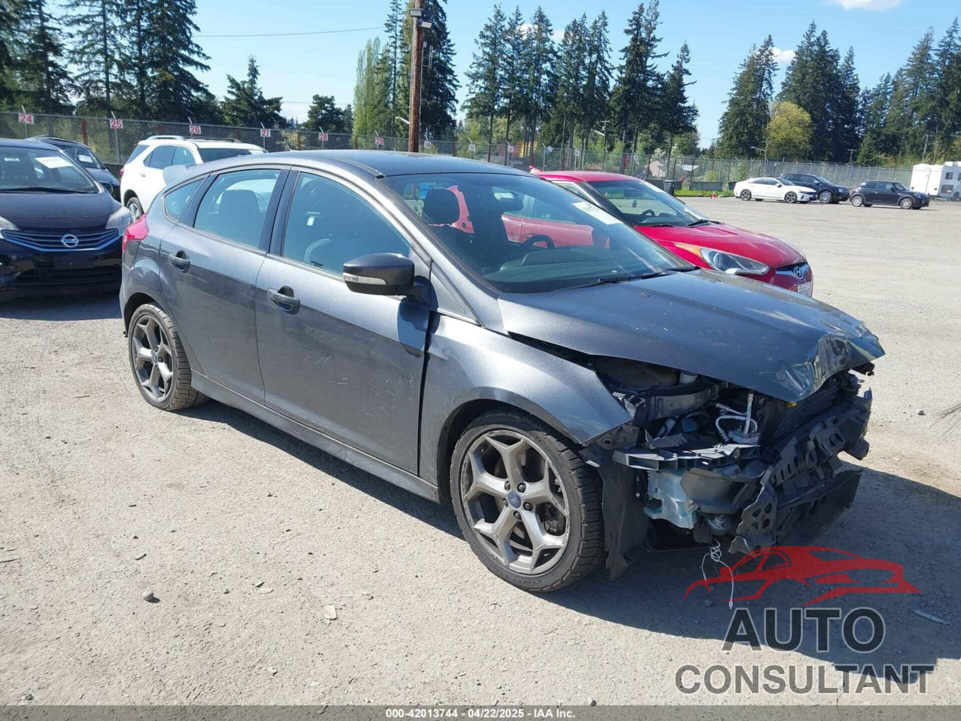 FORD FOCUS 2017 - 1FADP3L9XHL316093