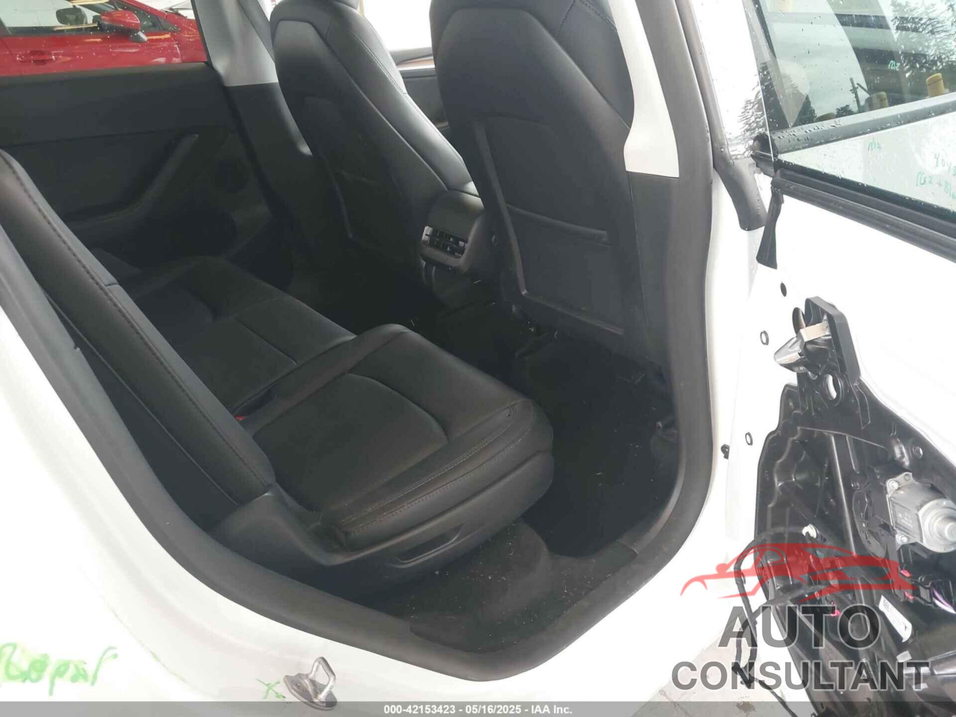 TESLA MODEL Y 2023 - 7SAYGAEE8PF809009