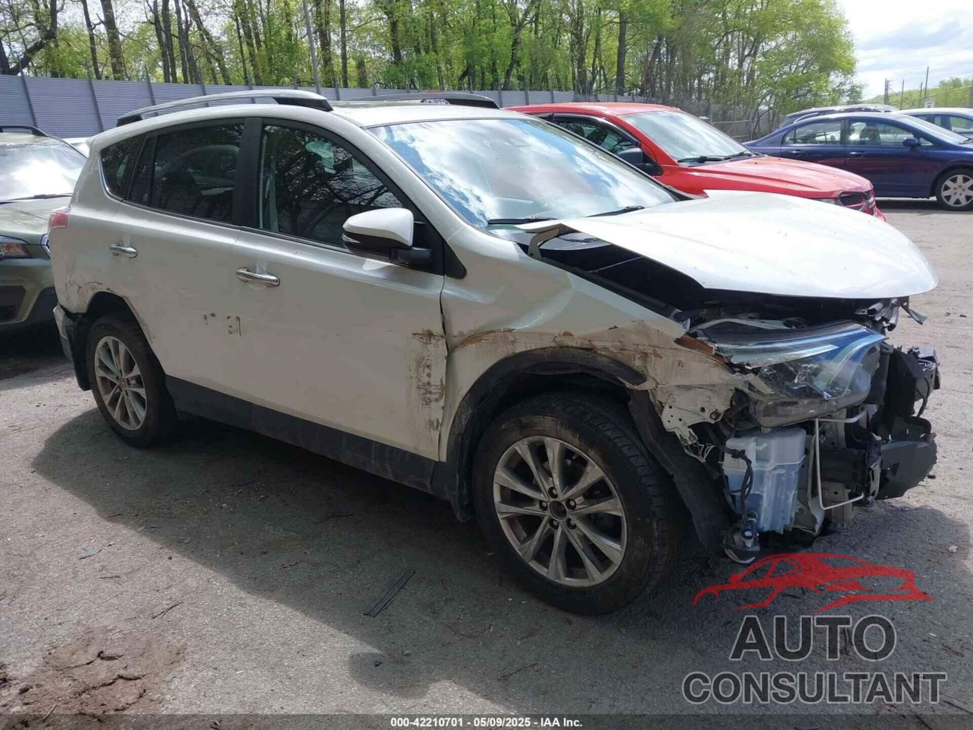 TOYOTA RAV4 2017 - JTMDFREV3HD214283