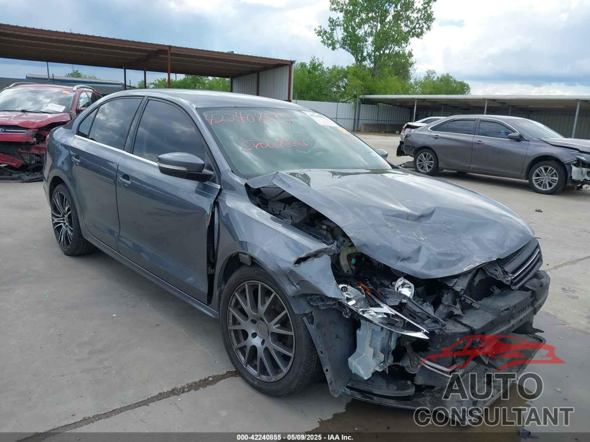 VOLKSWAGEN JETTA 2013 - 3VWDX7AJ6DM442987