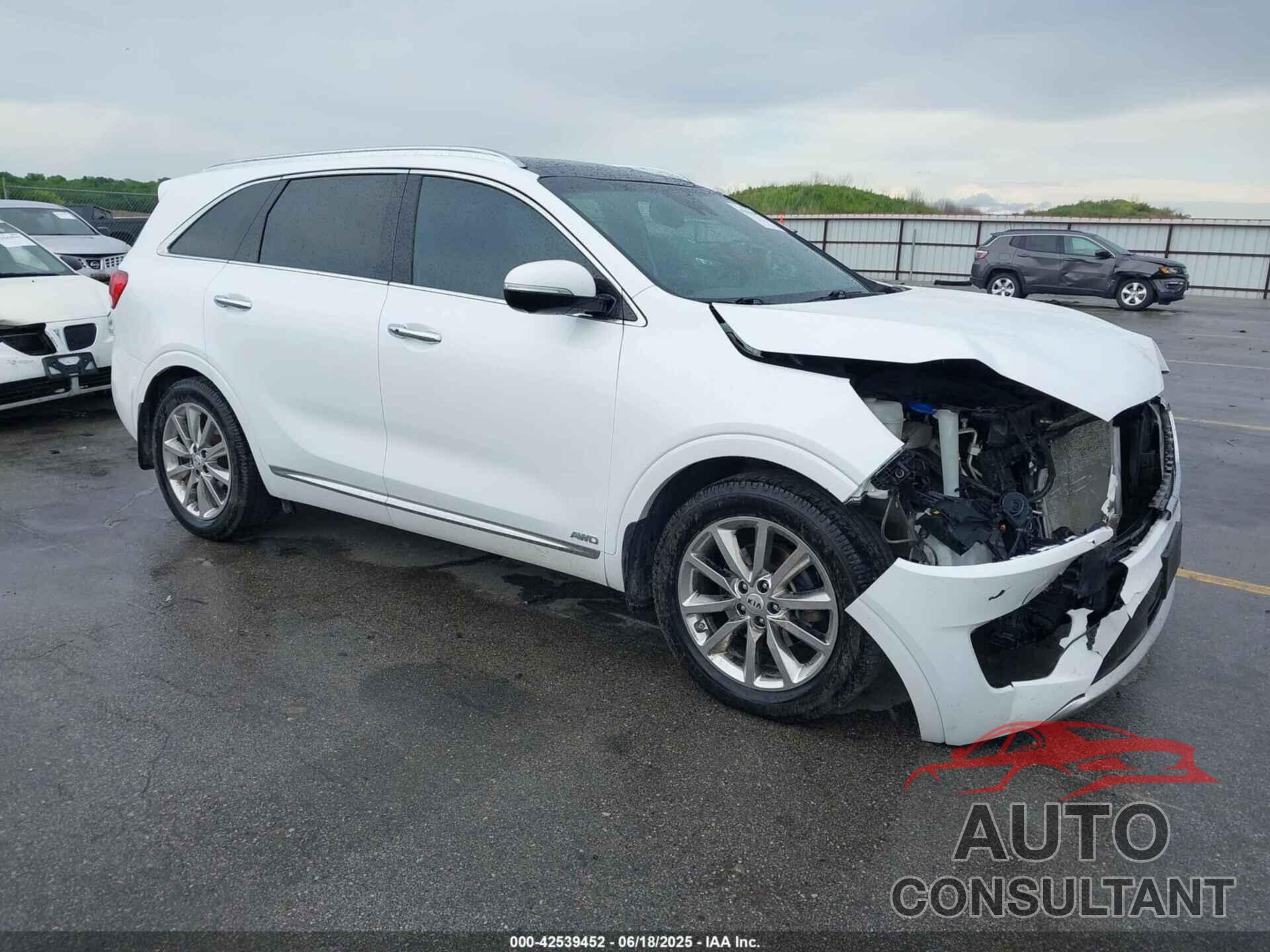 KIA SORENTO 2018 - 5XYPKDA55JG364422