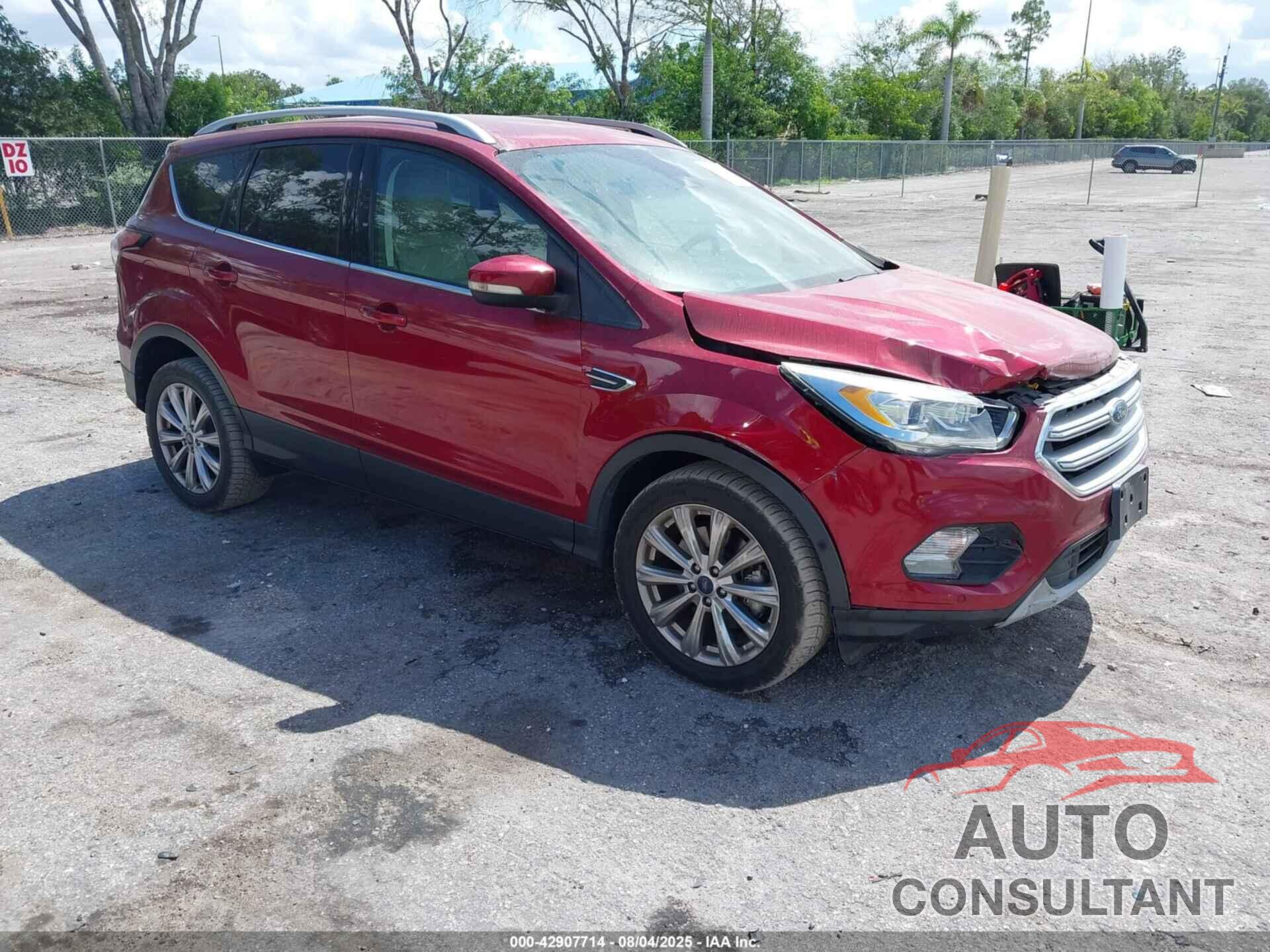 FORD ESCAPE 2017 - 1FMCU9J93HUC01863