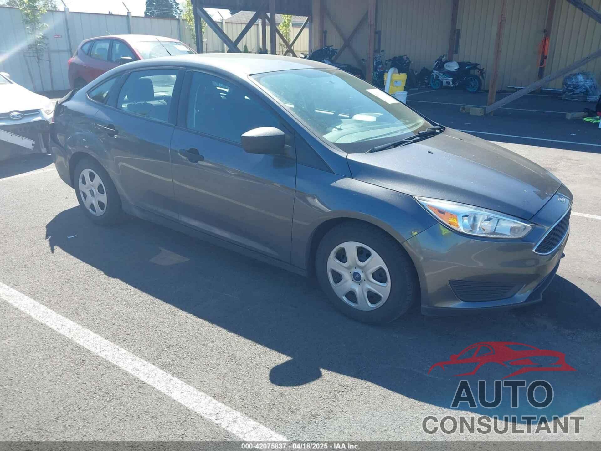 FORD FOCUS 2017 - 1FADP3E24HL348490