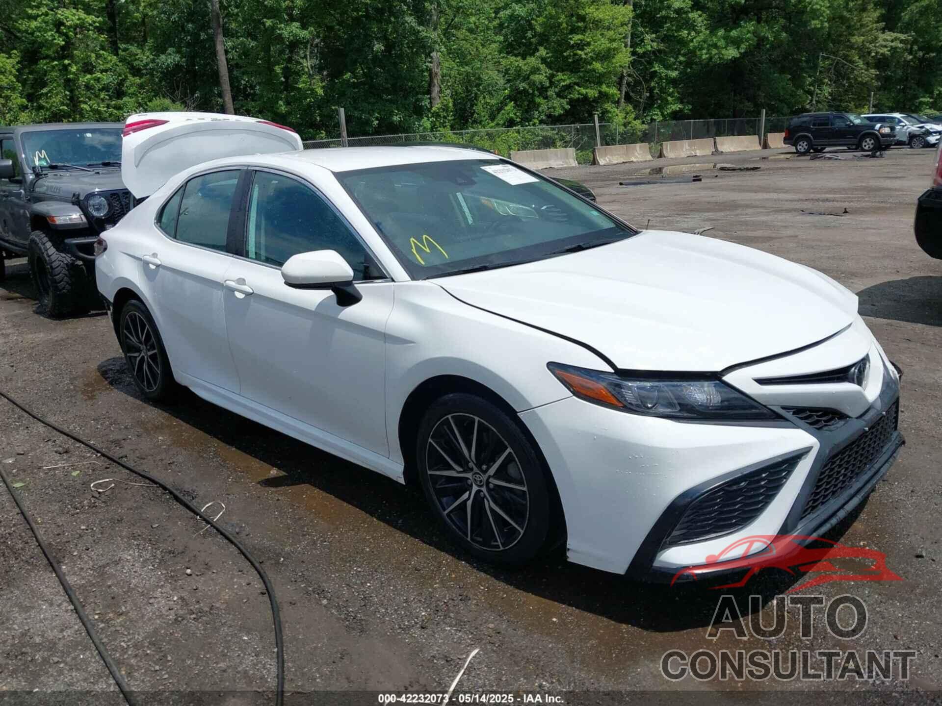 TOYOTA CAMRY 2021 - 4T1G11AK1MU421558