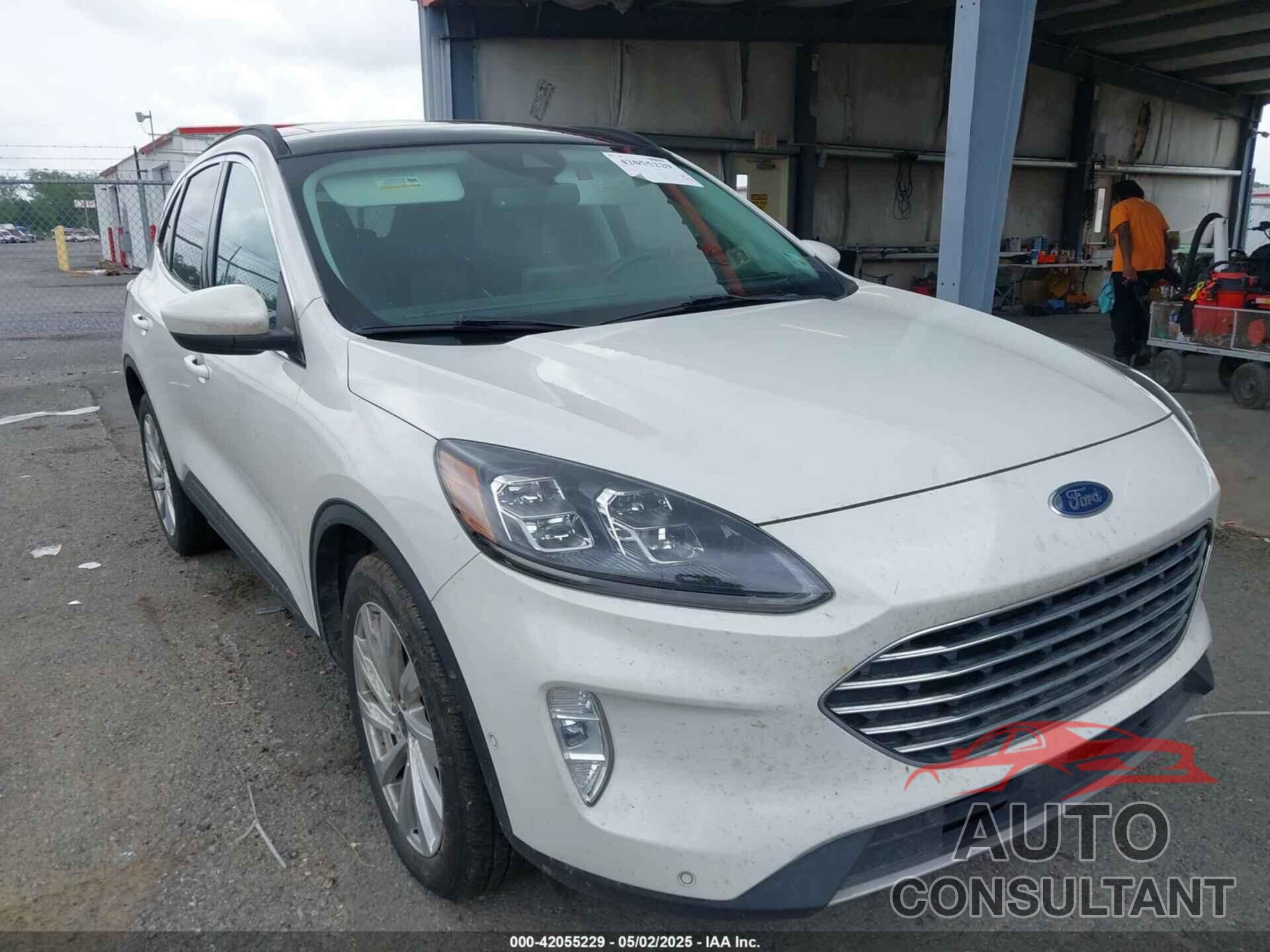 FORD ESCAPE 2021 - 1FMCU9J93MUA36648