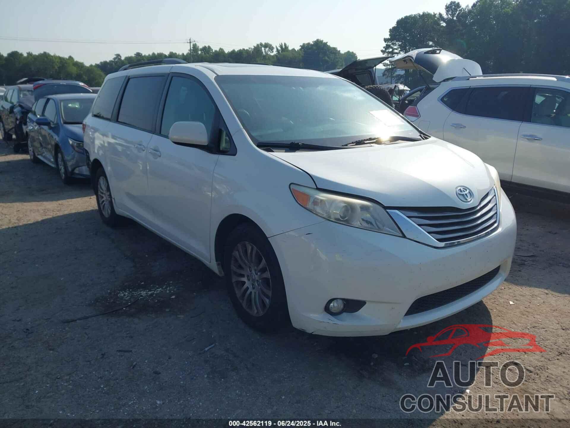 TOYOTA SIENNA 2016 - 5TDYK3DC7GS750490