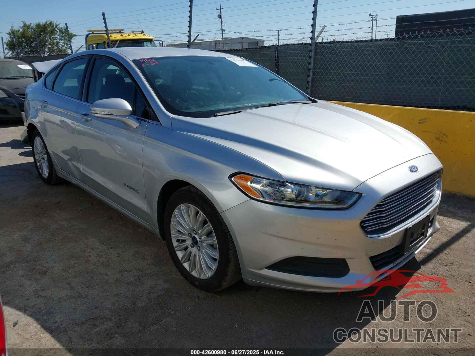 FORD FUSION HYBRID 2015 - 3FA6P0LUXFR296373