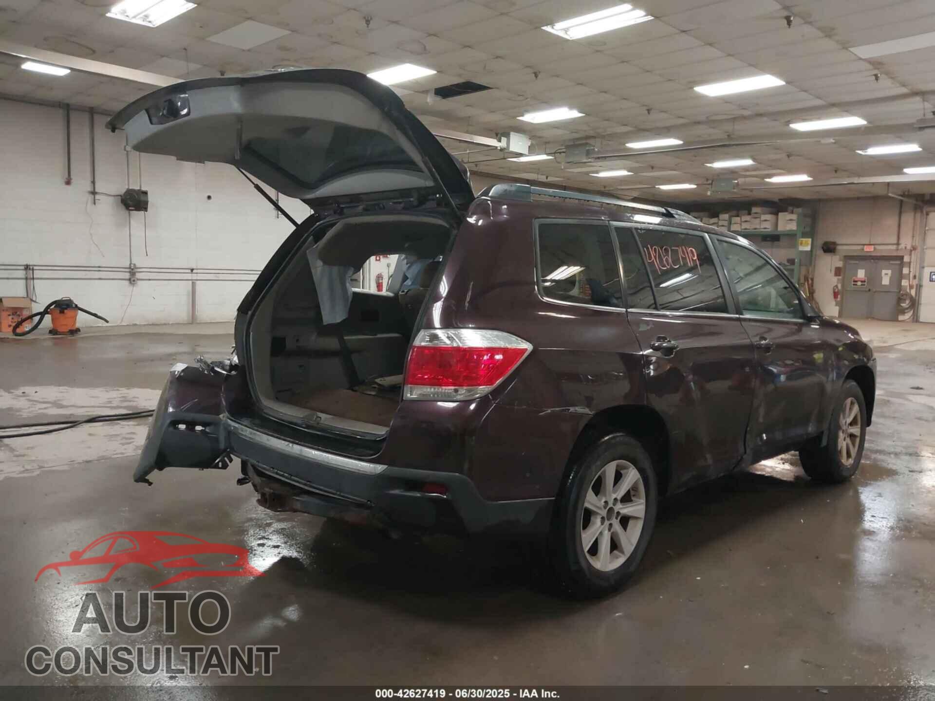 TOYOTA HIGHLANDER 2013 - 5TDBK3EH8DS209394