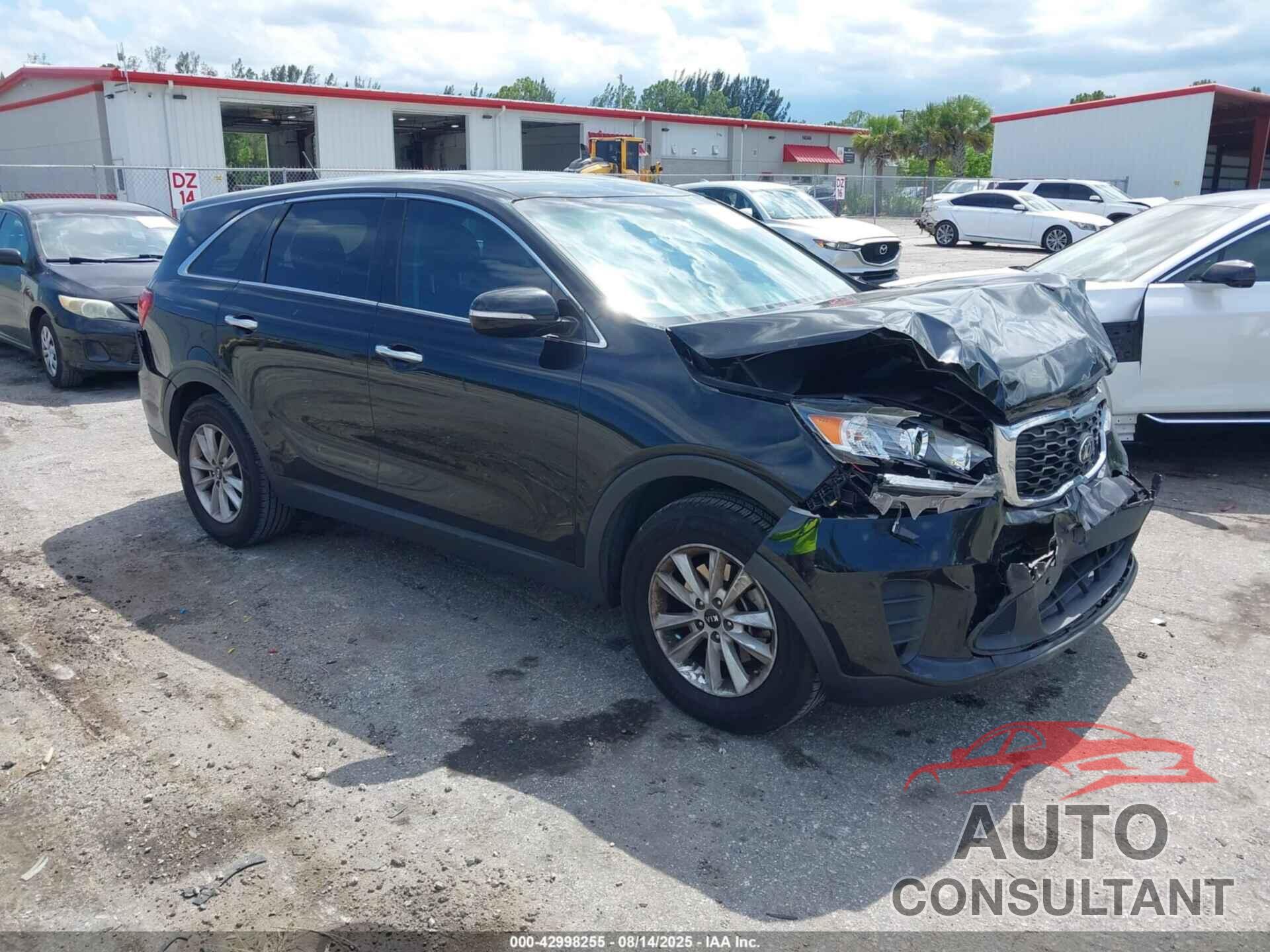KIA SORENTO 2019 - 5XYPG4A31KG520537