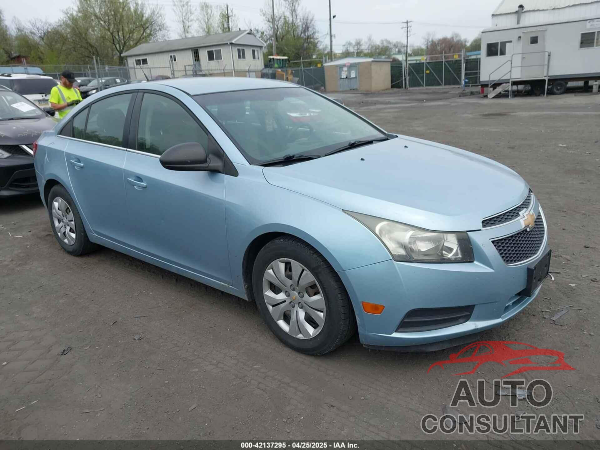 CHEVROLET CRUZE 2012 - 1G1PC5SH8C7210405