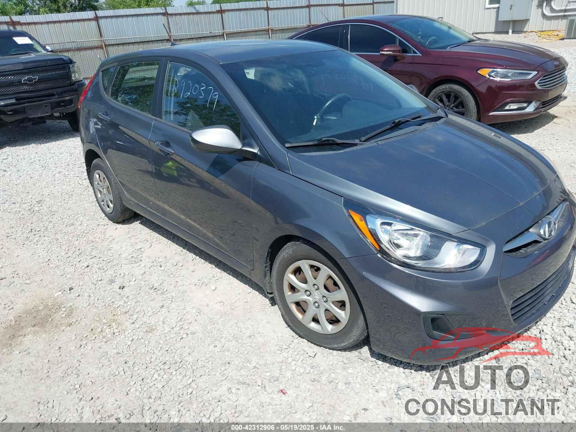 HYUNDAI ACCENT 2013 - KMHCT5AE7DU094139