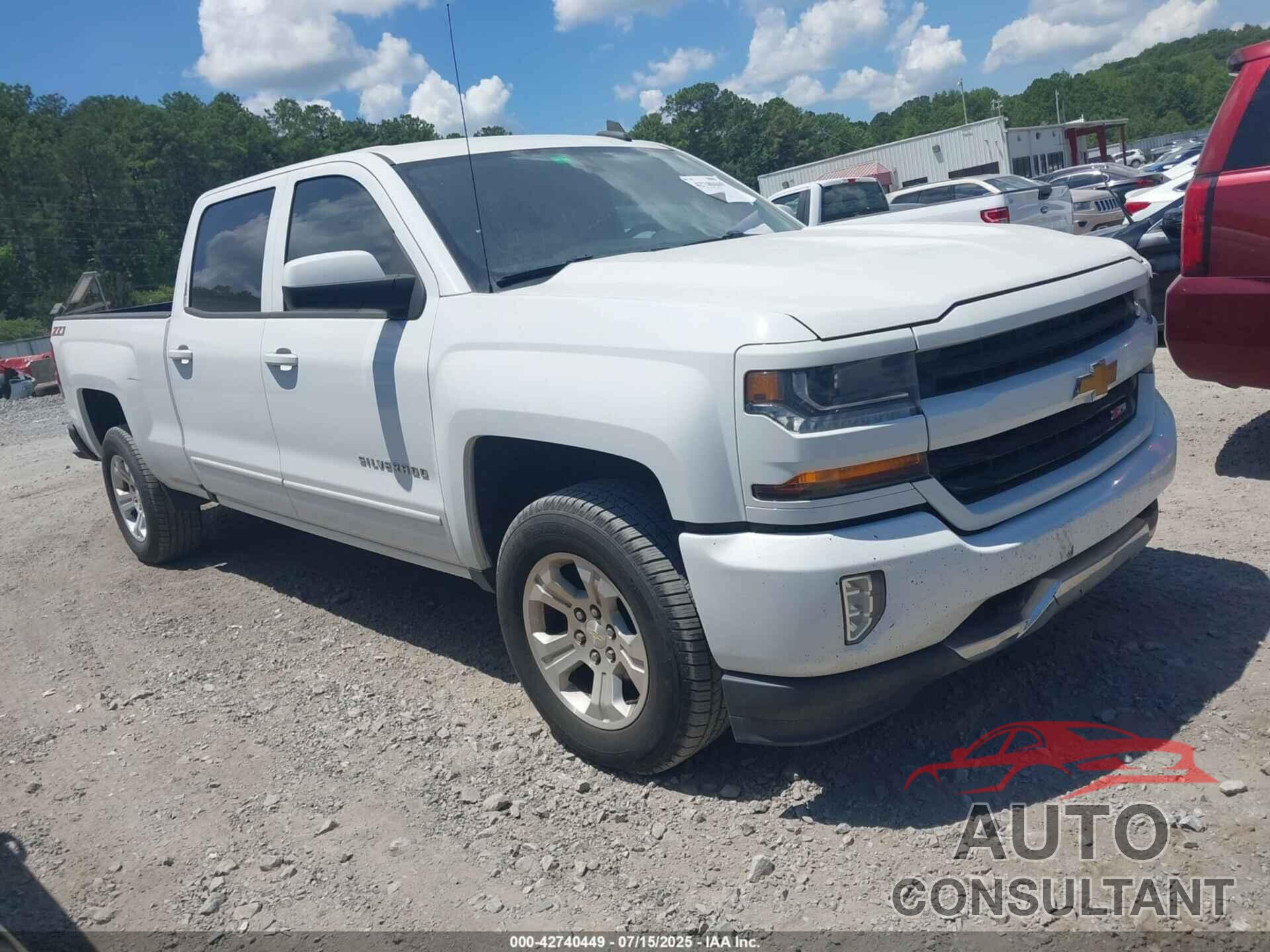 CHEVROLET SILVERADO 1500 2018 - 1GCUKREC7JF179297