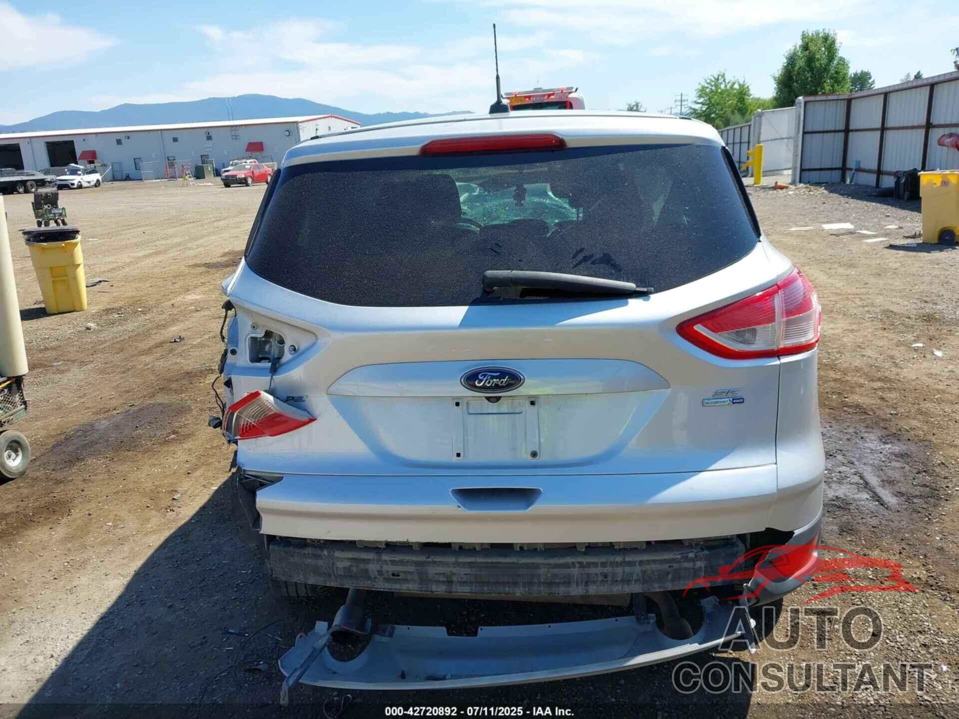 FORD ESCAPE 2015 - 1FMCU9G94FUC44208