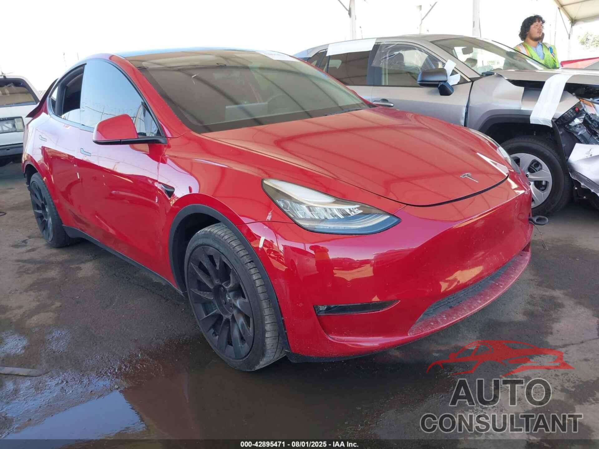 TESLA MODEL Y 2021 - 5YJYGDEEXMF285369