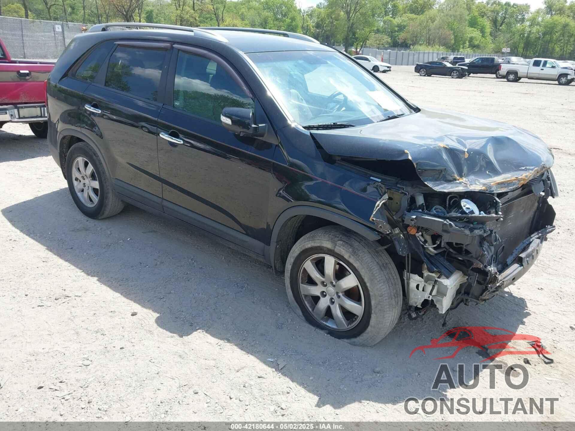 KIA SORENTO 2011 - 5XYKT3A13BG162338