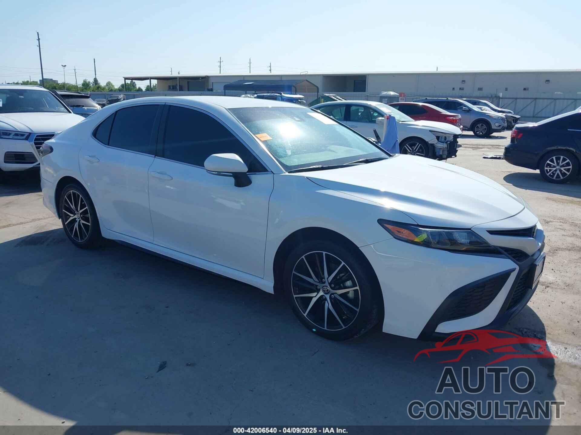 TOYOTA CAMRY 2023 - 4T1G11AK2PU772659