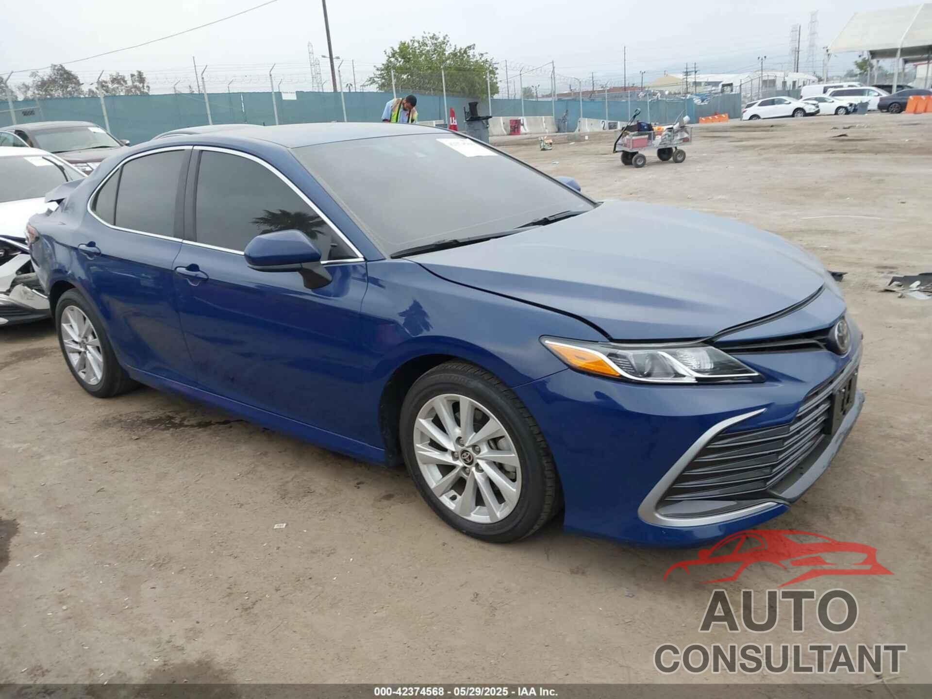 TOYOTA CAMRY 2024 - 4T1C11AK9RU266117