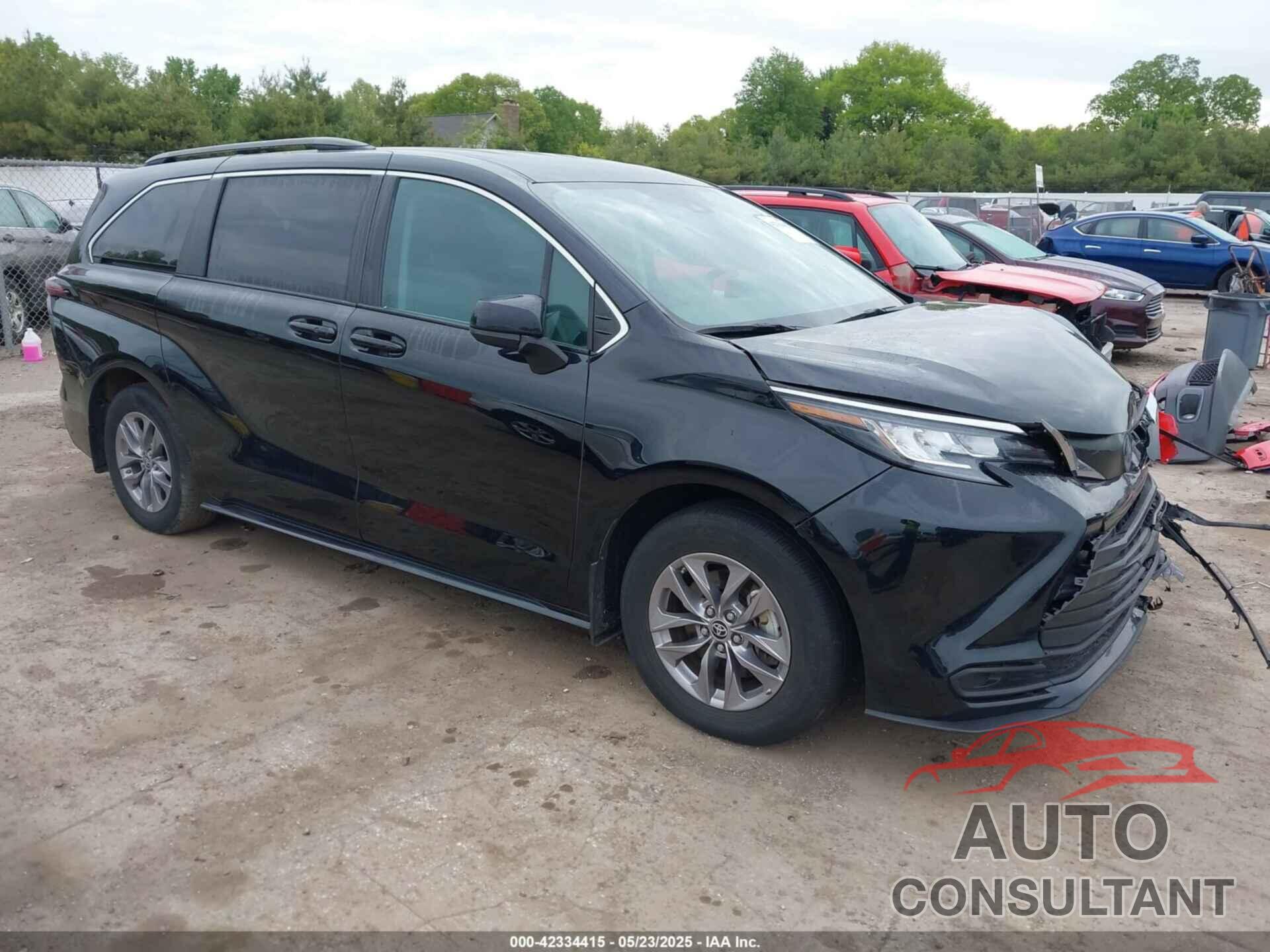 TOYOTA SIENNA 2023 - 5TDKSKFC2PS084975