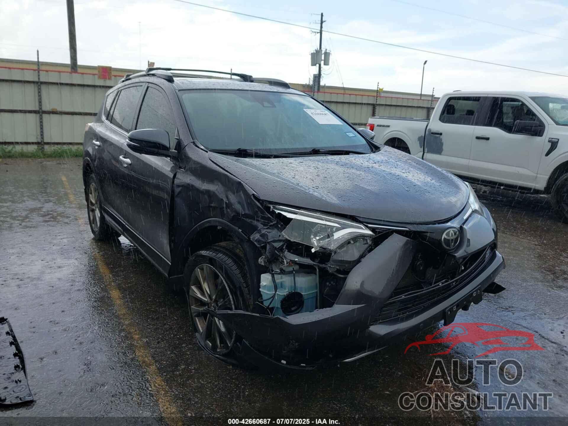 TOYOTA RAV4 2017 - JTMYFREV1HJ127114