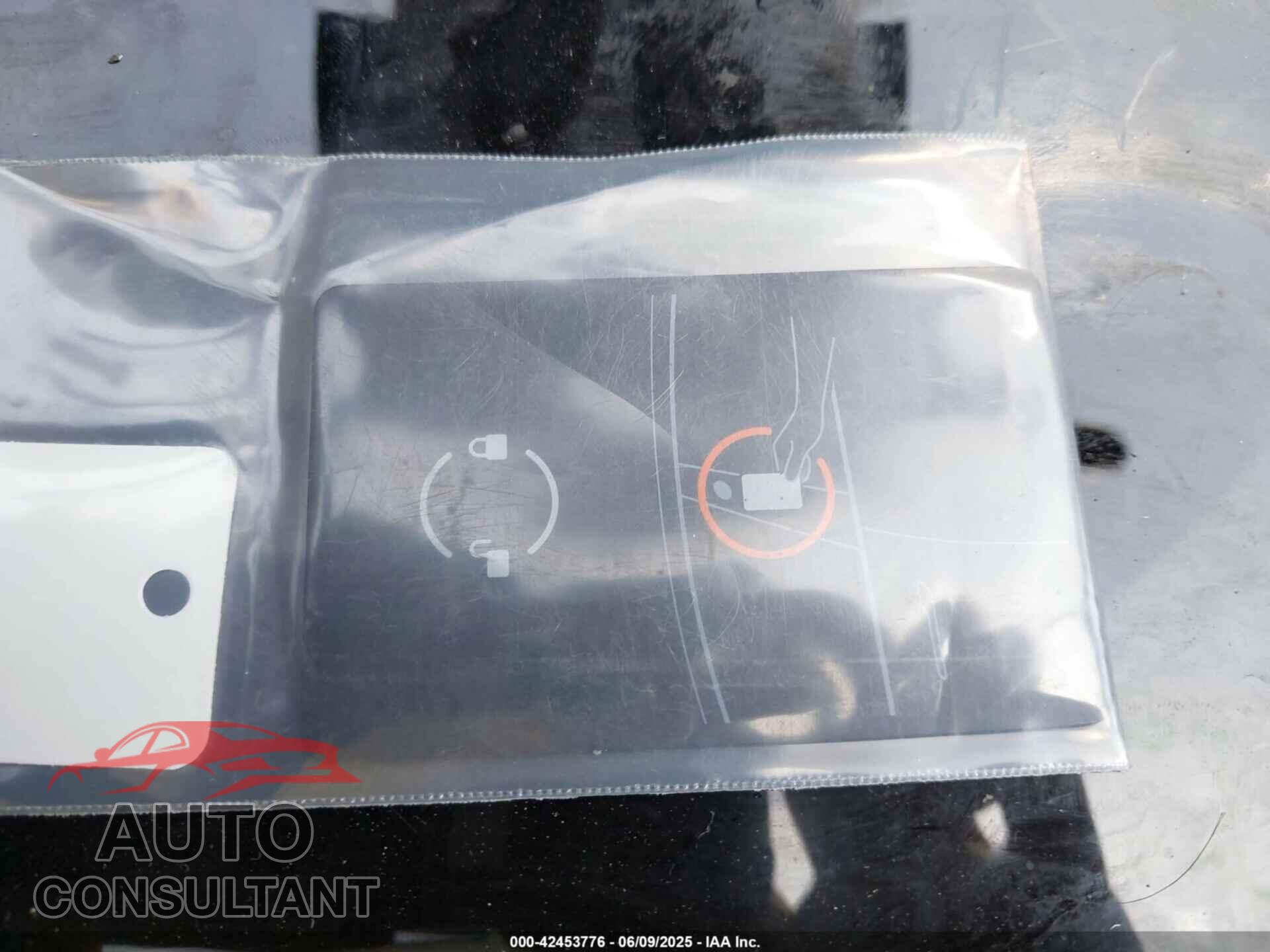 TESLA MODEL 3 2018 - 5YJ3E1EB0JF067005