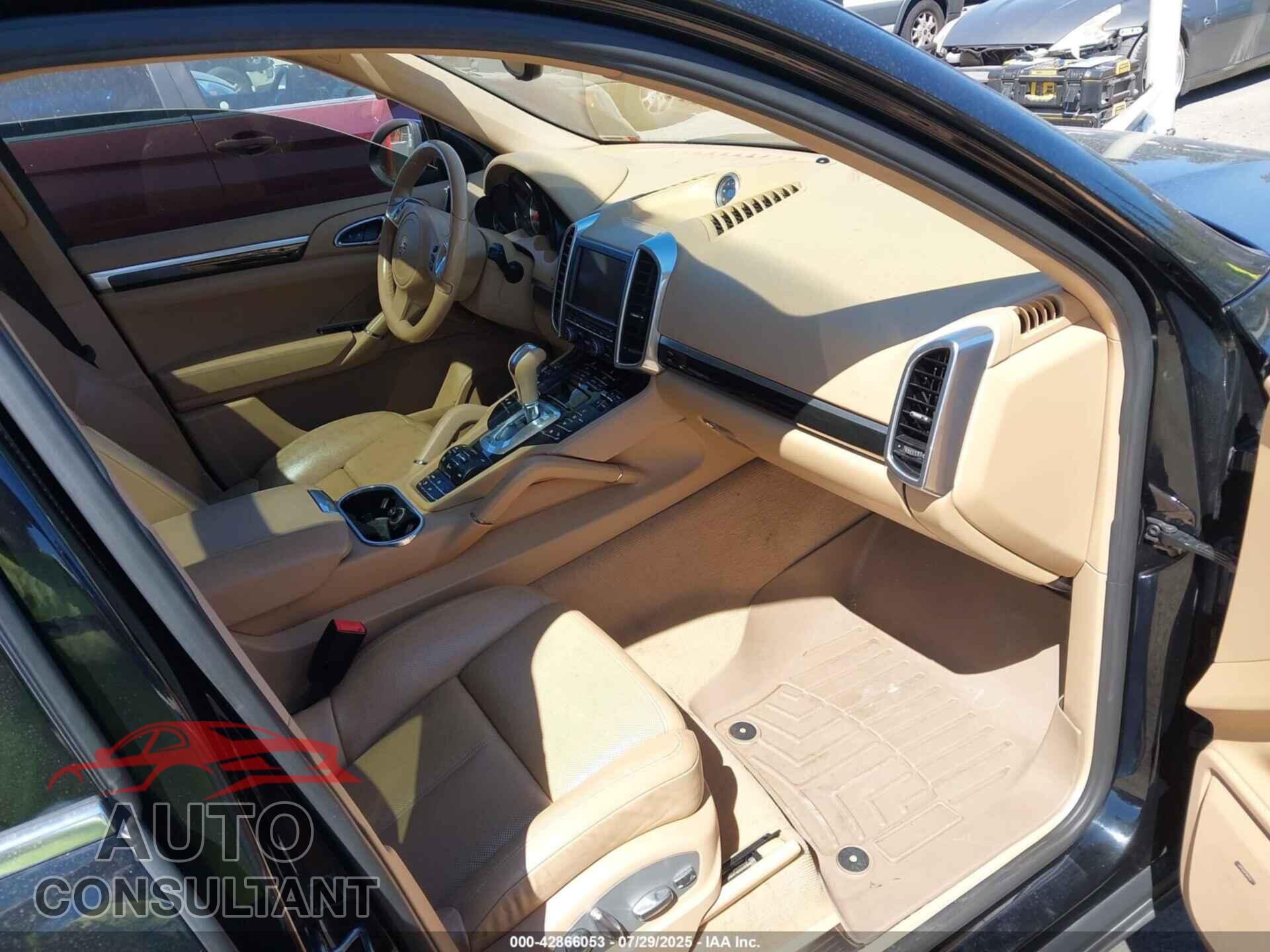 PORSCHE CAYENNE 2012 - WP1AB2A23CLA44733
