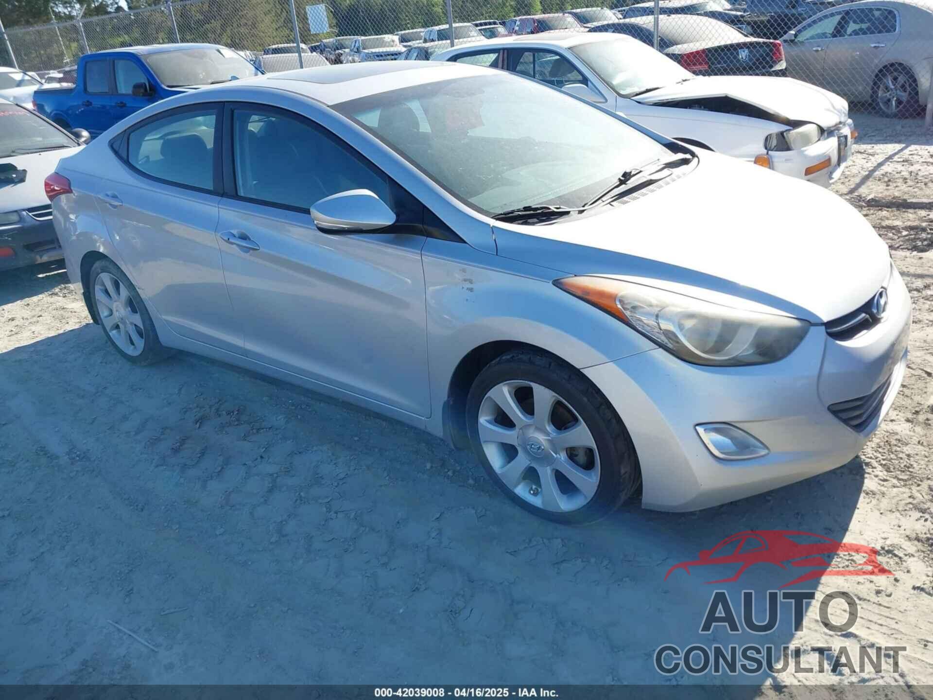 HYUNDAI ELANTRA 2013 - KMHDH4AE9DU686917