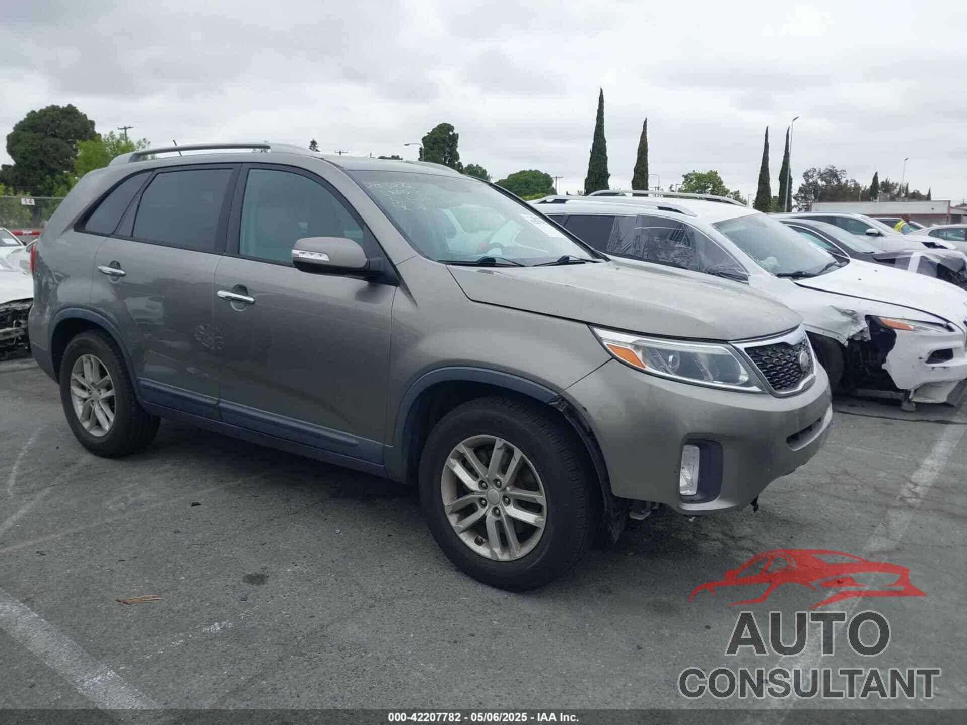 KIA SORENTO 2014 - 5XYKT3A68EG434656