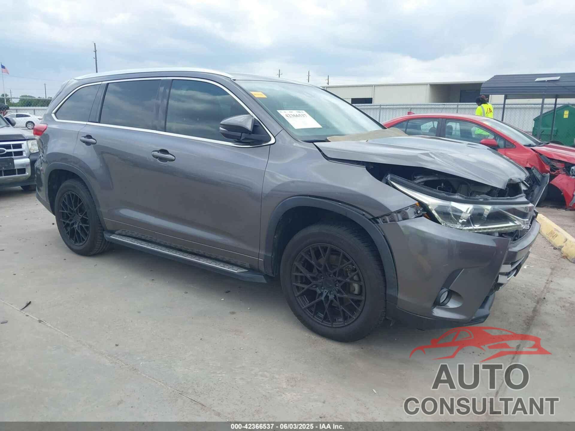 TOYOTA HIGHLANDER 2018 - 5TDYZRFH1JS256186