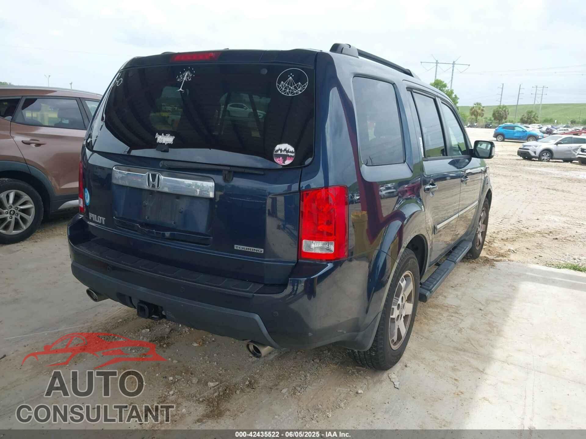 HONDA PILOT 2011 - 5FNYF3H94BB032105