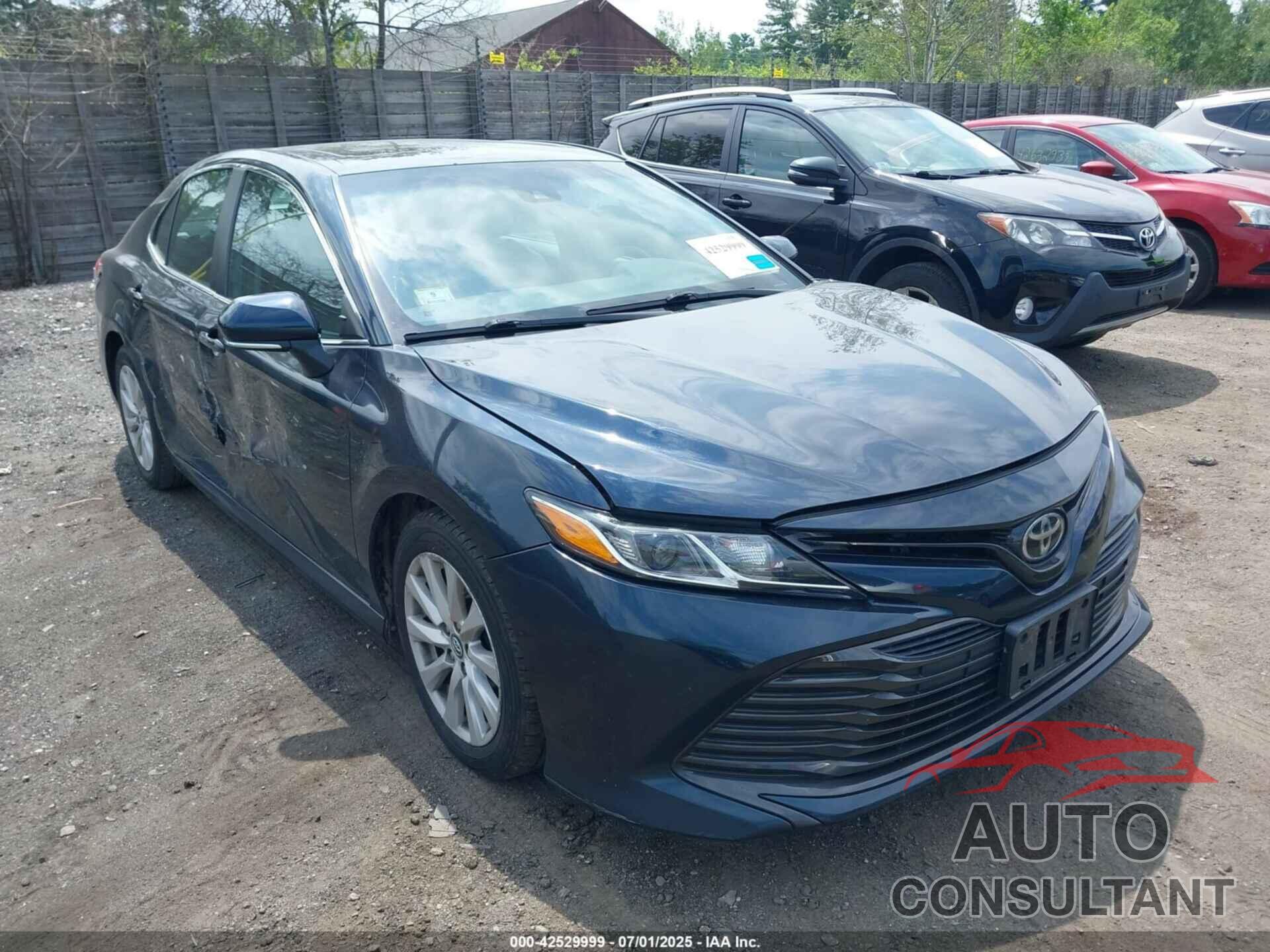TOYOTA CAMRY 2018 - 4T1B11HK0JU666685