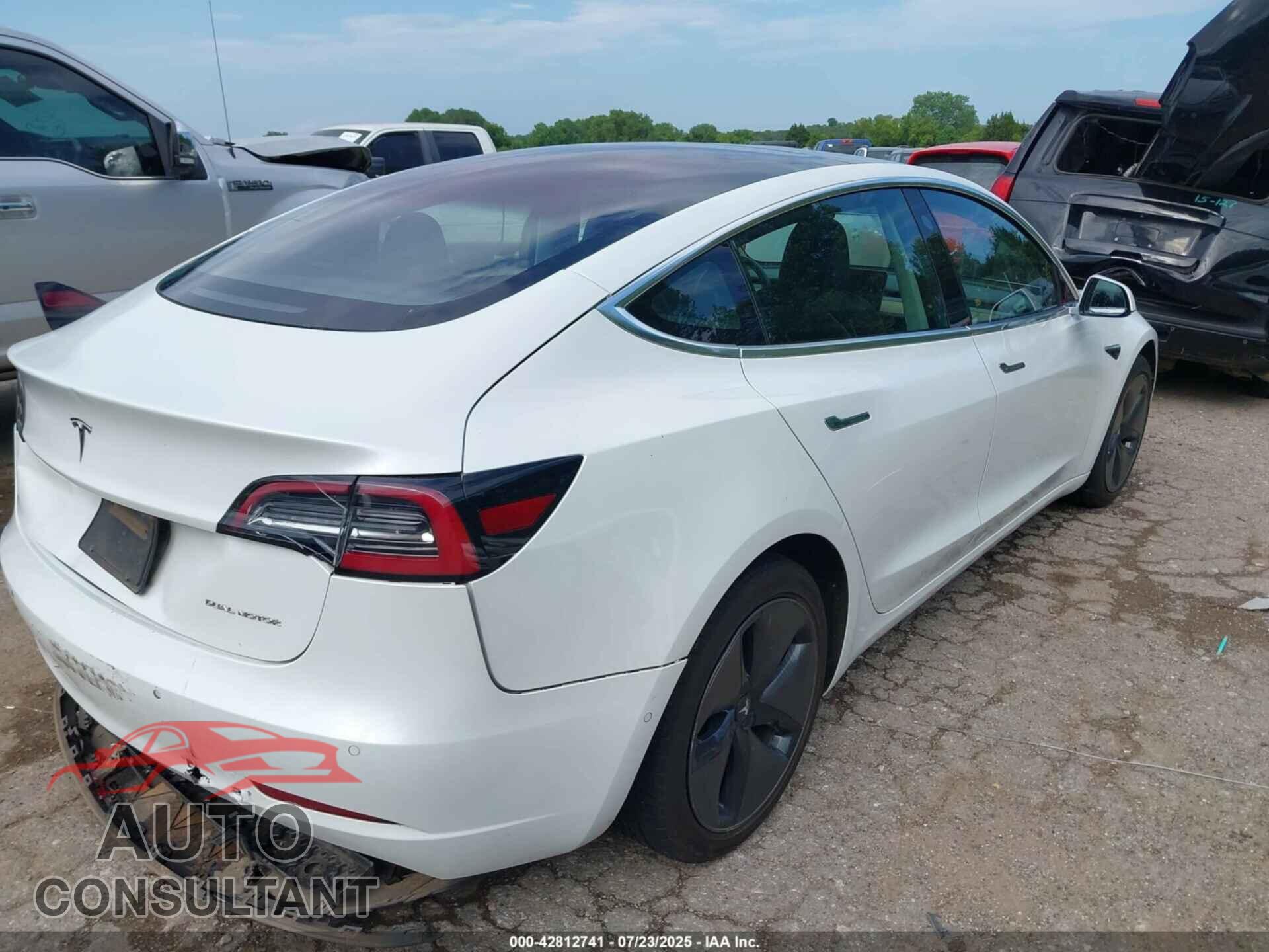 TESLA MODEL 3 2018 - 5YJ3E1EB8JF178871