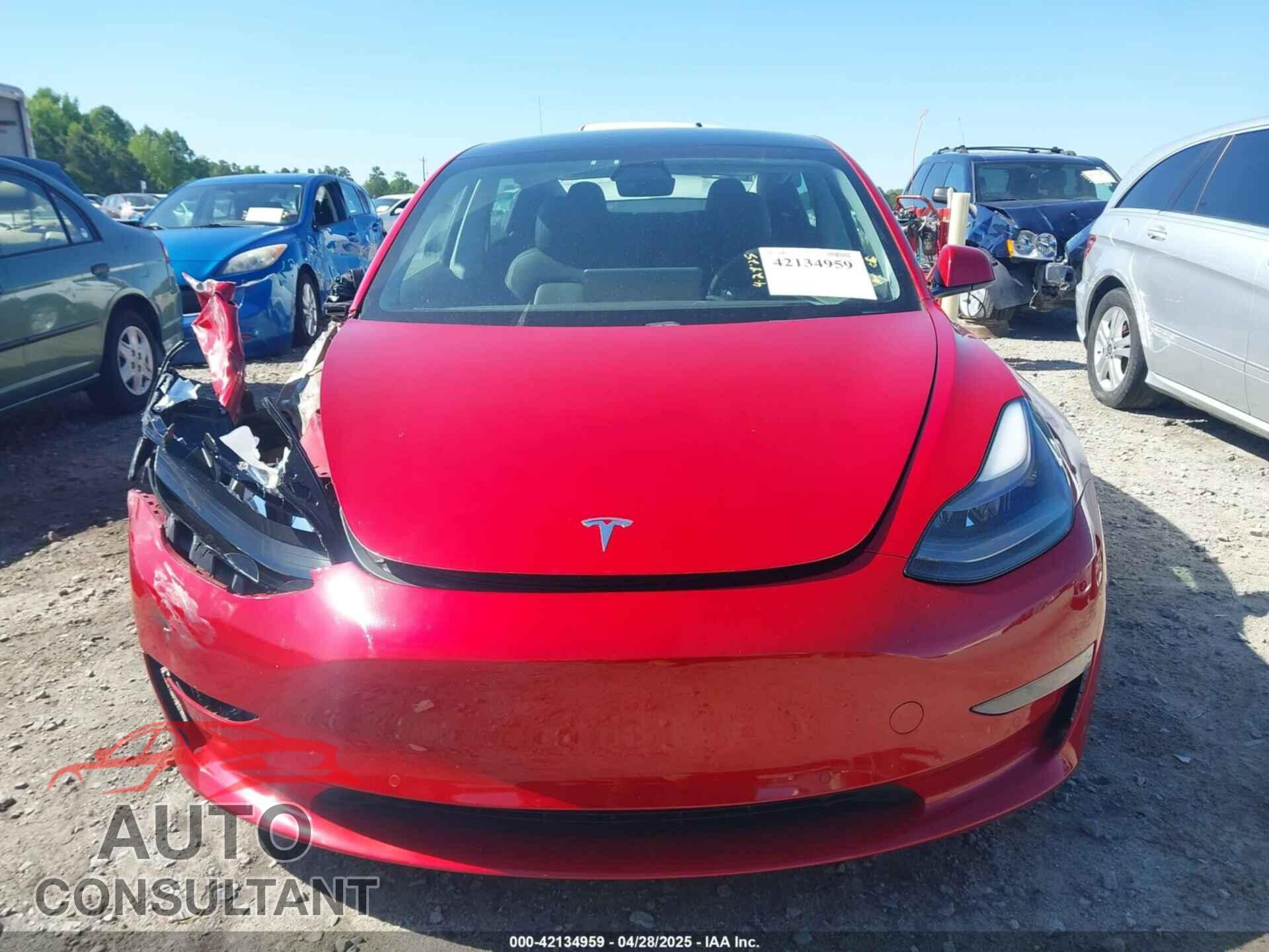 TESLA MODEL 3 2021 - 5YJ3E1EB8MF034886