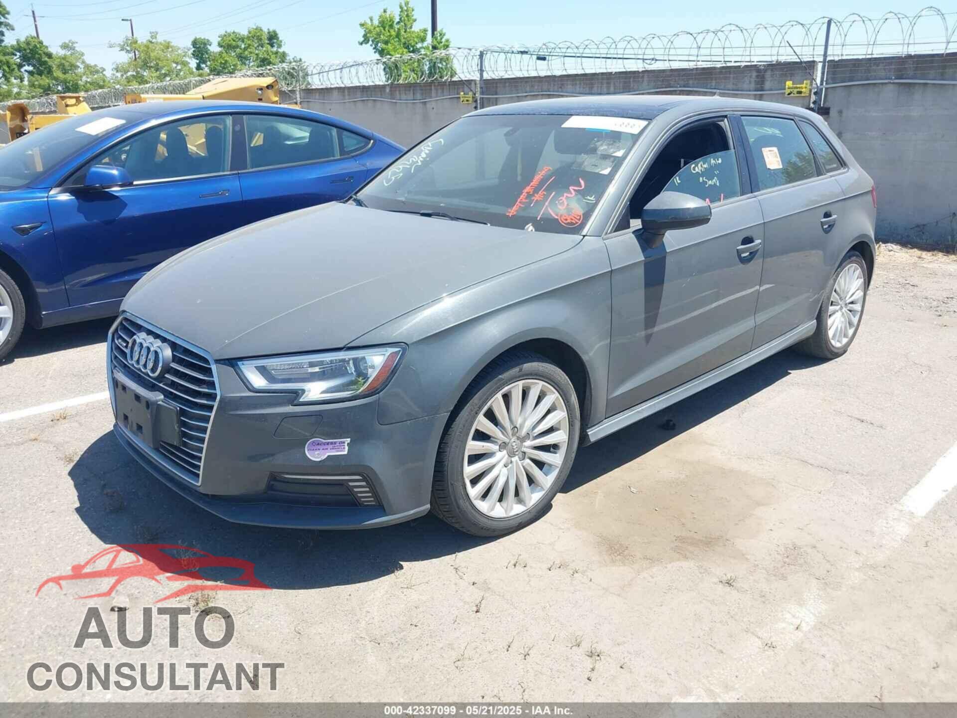 AUDI A3 E-TRON 2017 - WAUUPBFF4HA044283